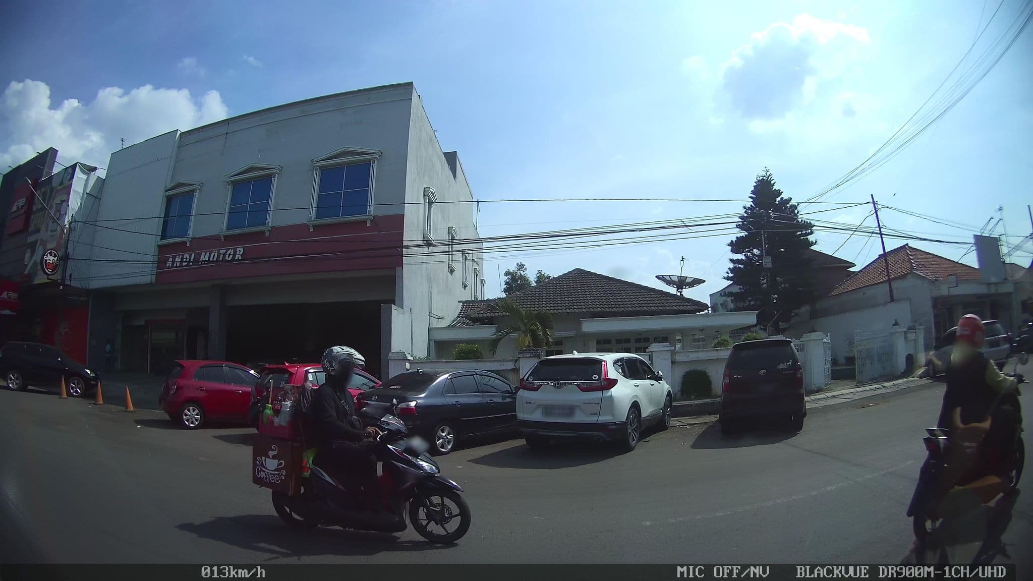 Street view near Sari Ater Hot Spring Resort, Karawang — © kaart_2 (CC BY-SA · Mapillary)