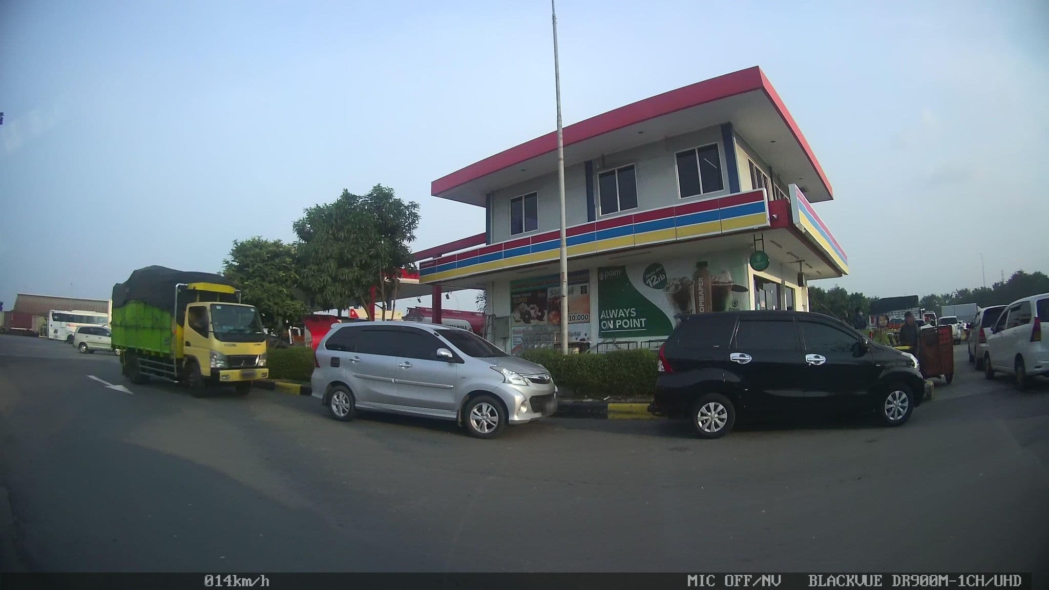 Street view near Santika Hotel Bandung, Karawang — © kaart_1 (CC BY-SA · Mapillary)