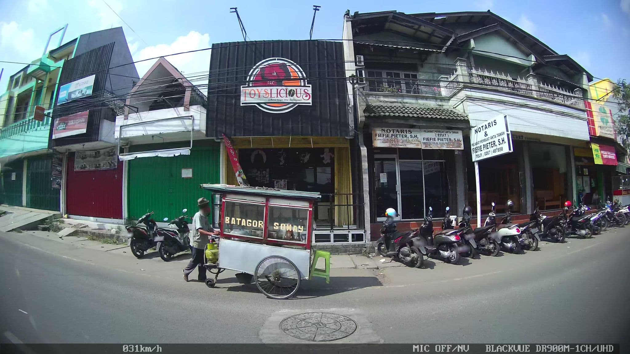 Street view near Hotel DEWI Jl Dewi Sartika no 26 Karawang, Karawang — © kaart_2 (CC BY-SA · Mapillary)