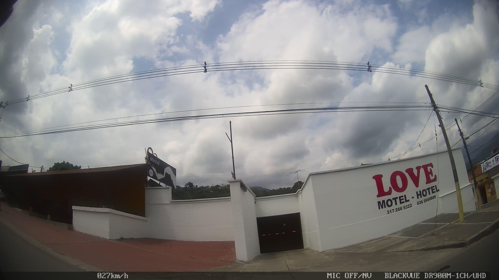 Street view near Motel Sol y Luna, Coello — © kaart_2 (CC BY-SA · Mapillary)