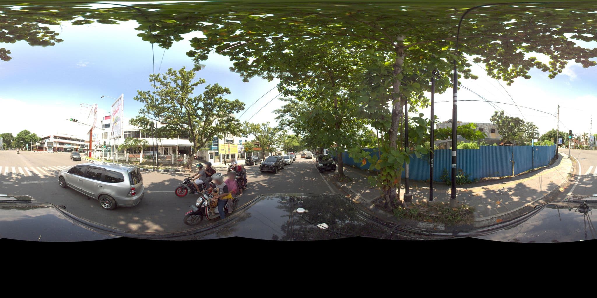 Street view near Daima Hotel Prasanthi, Padang — © sarahantos (CC BY-SA · Mapillary)