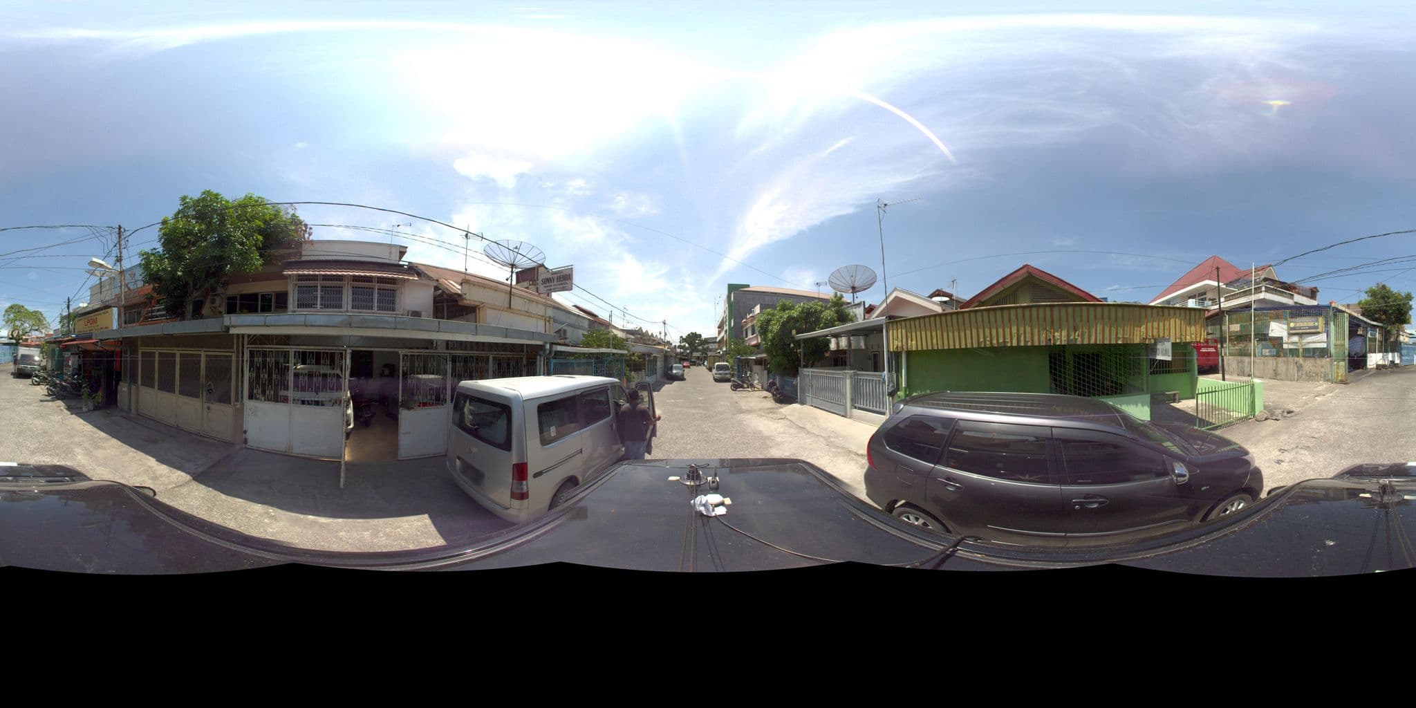 Street view near Savali, Padang — © sarahantos (CC BY-SA · Mapillary)