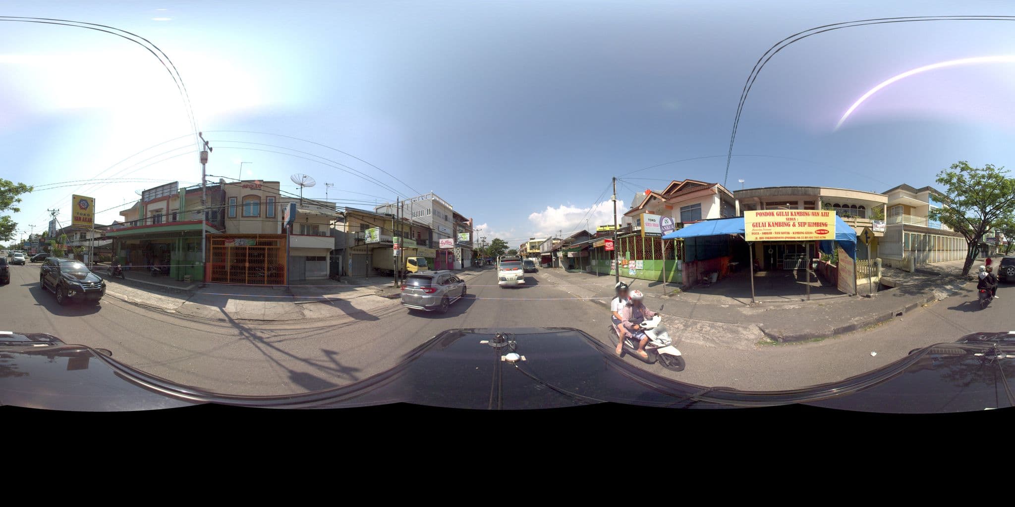 Street view near Wisma Rumah Kita, Padang — © sarahantos (CC BY-SA · Mapillary)