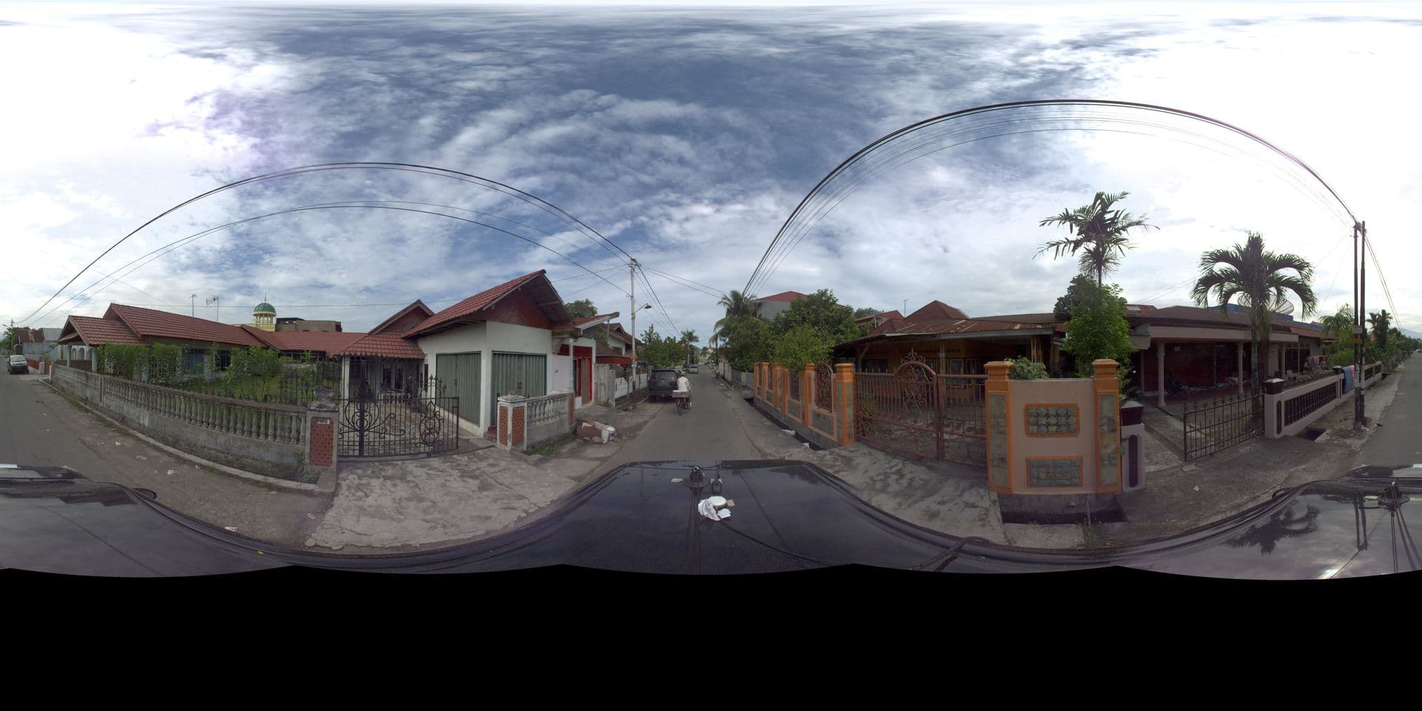 Street view near Kontrakan Jati VI, Padang — © sarahantos (CC BY-SA · Mapillary)