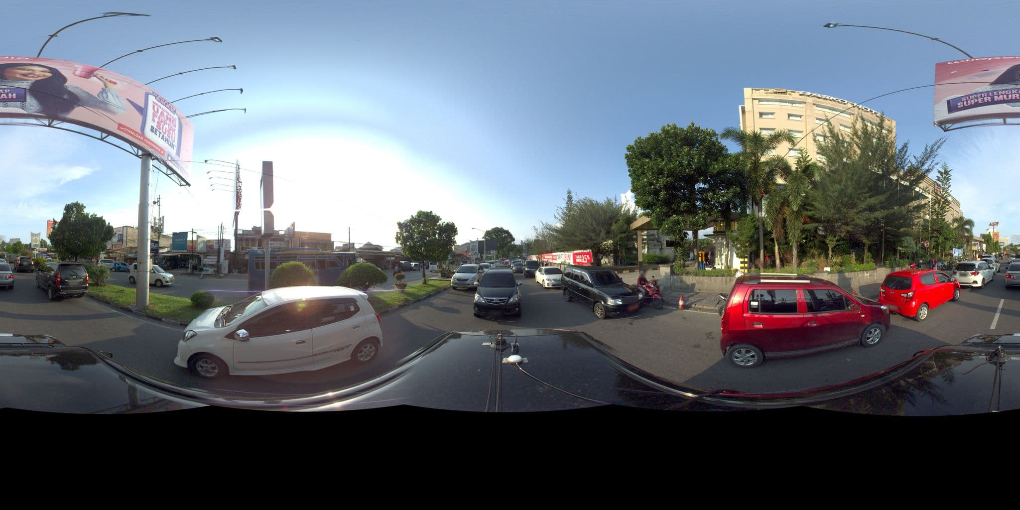 Street view near Hotel amaris, Padang — © sarahantos (CC BY-SA · Mapillary)