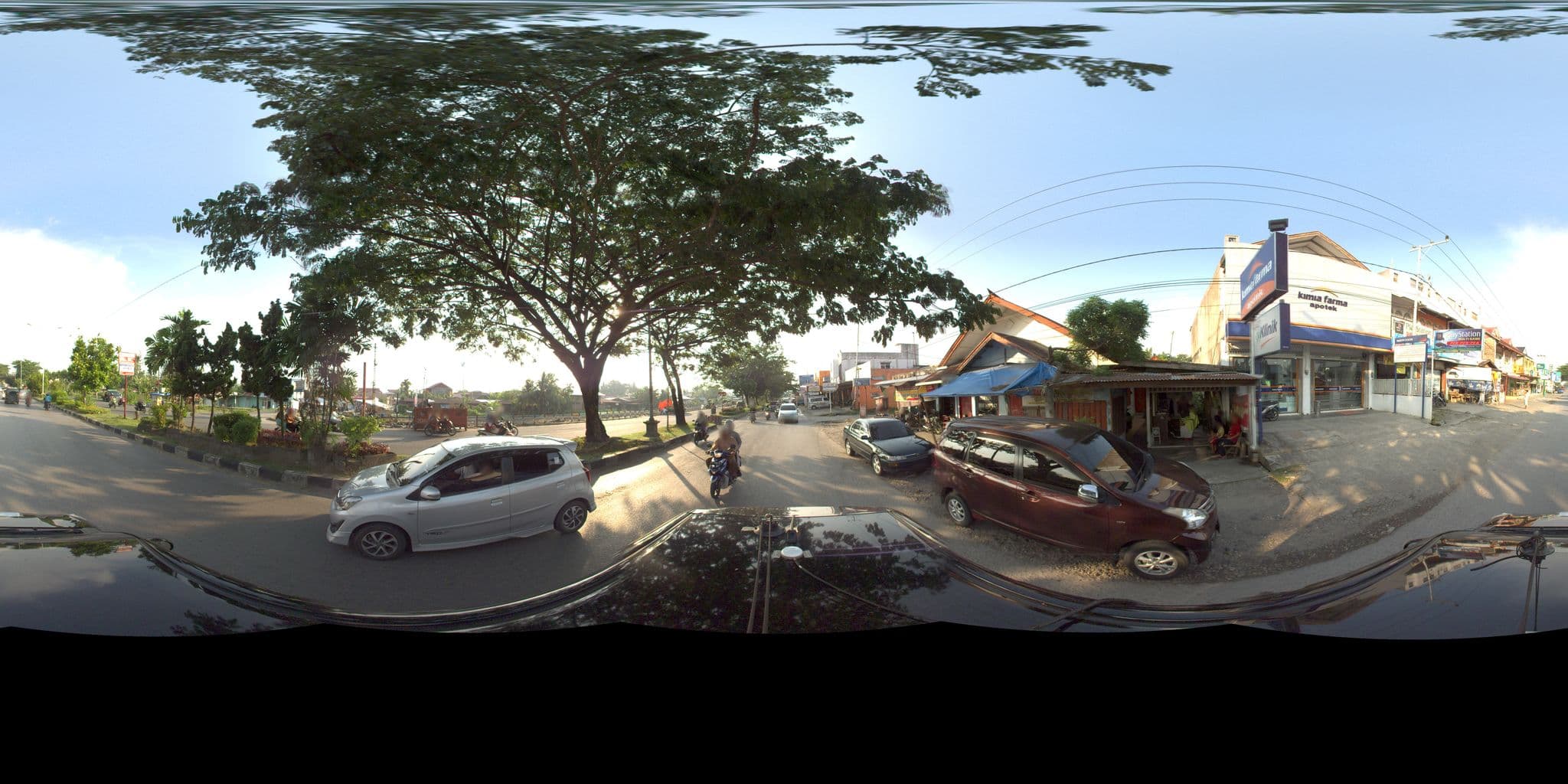 Street view near Wc Basko Hotel, Padang — © sarahantos (CC BY-SA · Mapillary)