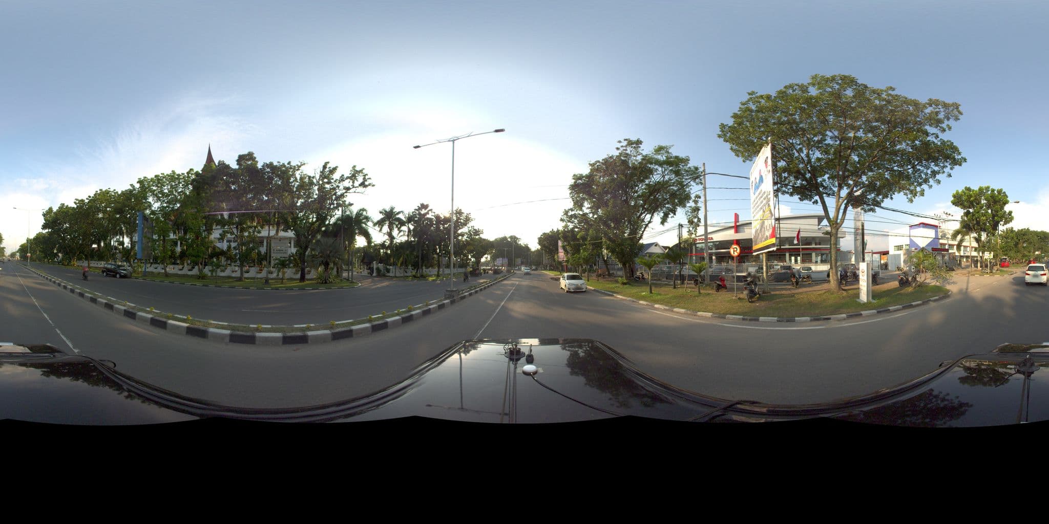 Street view near Hotel Rocky padang, Padang — © sarahantos (CC BY-SA · Mapillary)