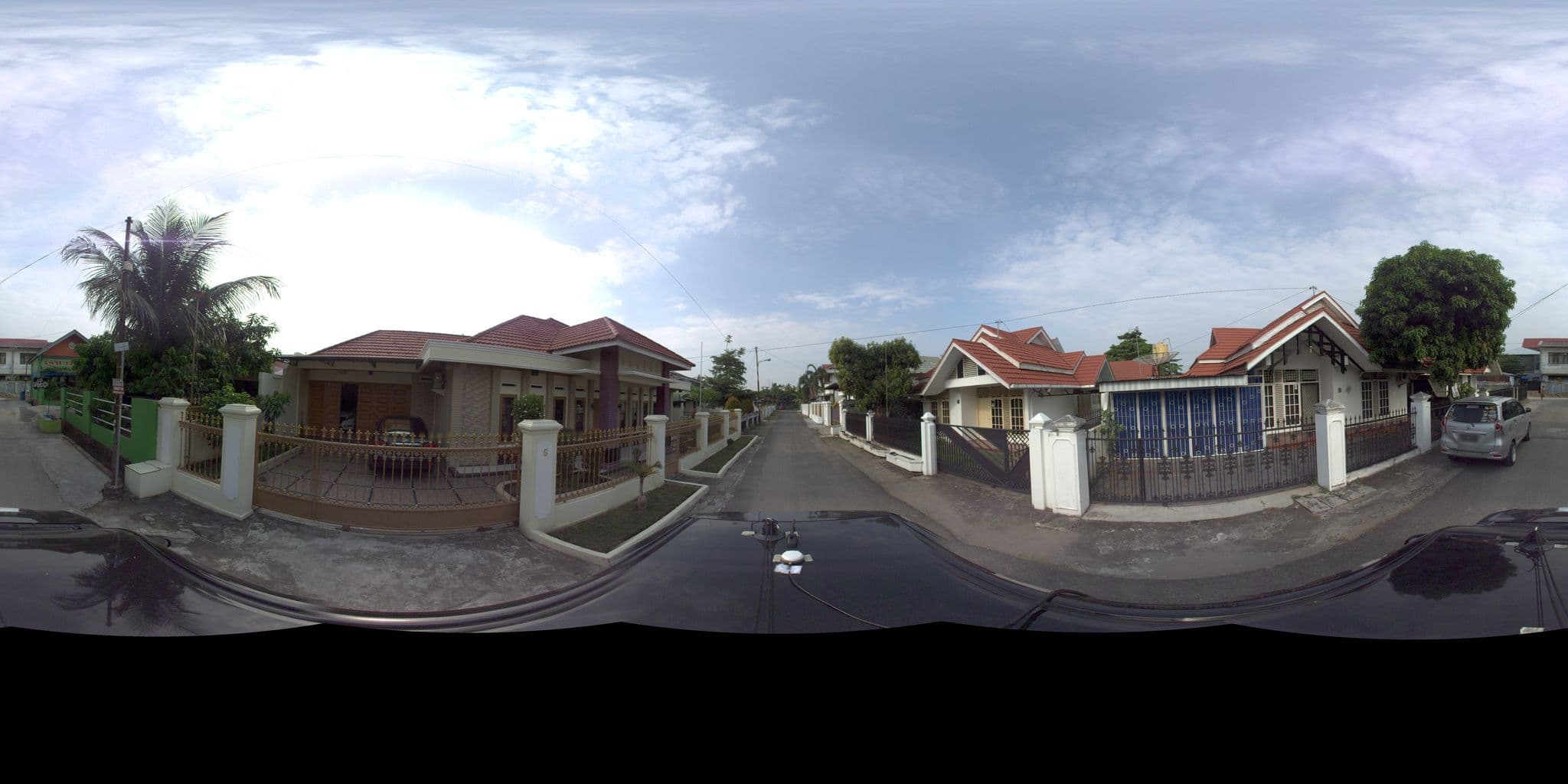 Street view near Asrama Haji Padang, Padang — © sarahantos (CC BY-SA · Mapillary)