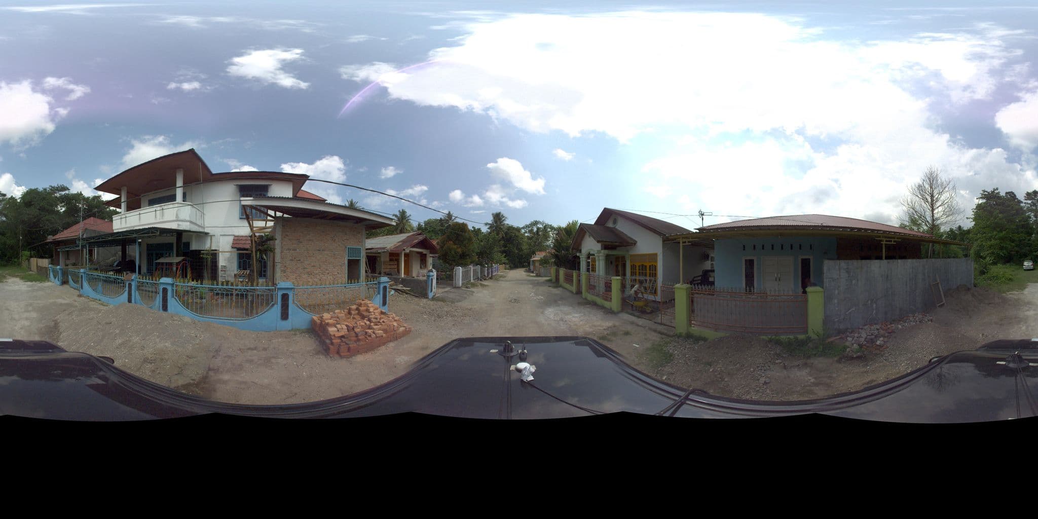 Street view near Hotel Syariah Bendro, Padang — © sarahantos (CC BY-SA · Mapillary)