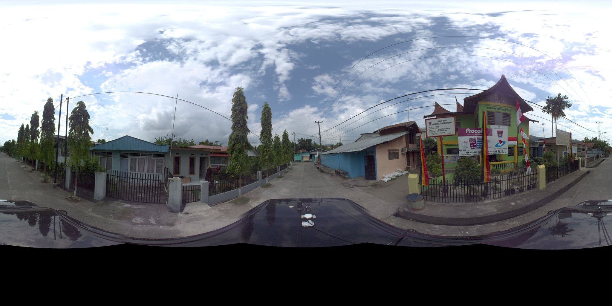Street view near Hotel GIANT, Padang — © sarahantos (CC BY-SA · Mapillary)
