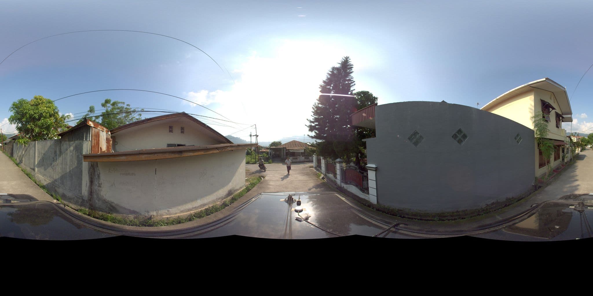 Street view near Randu's bedroom™, Padang — © sarahantos (CC BY-SA · Mapillary)