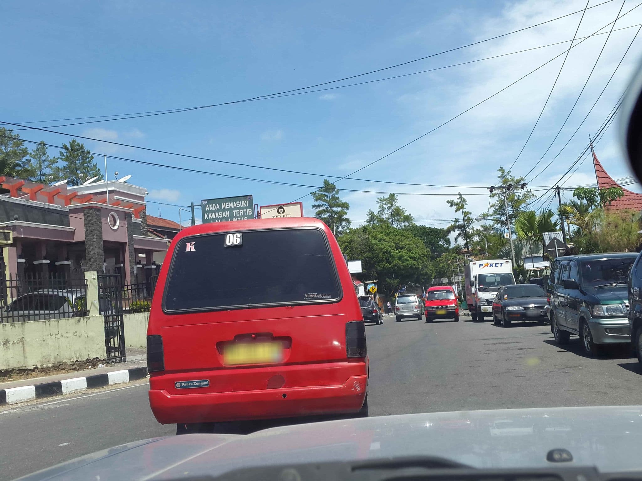 Street view near Hotel Asia Bukit Tinggi, Bukittinggi — © roadroid (CC BY-SA · Mapillary)