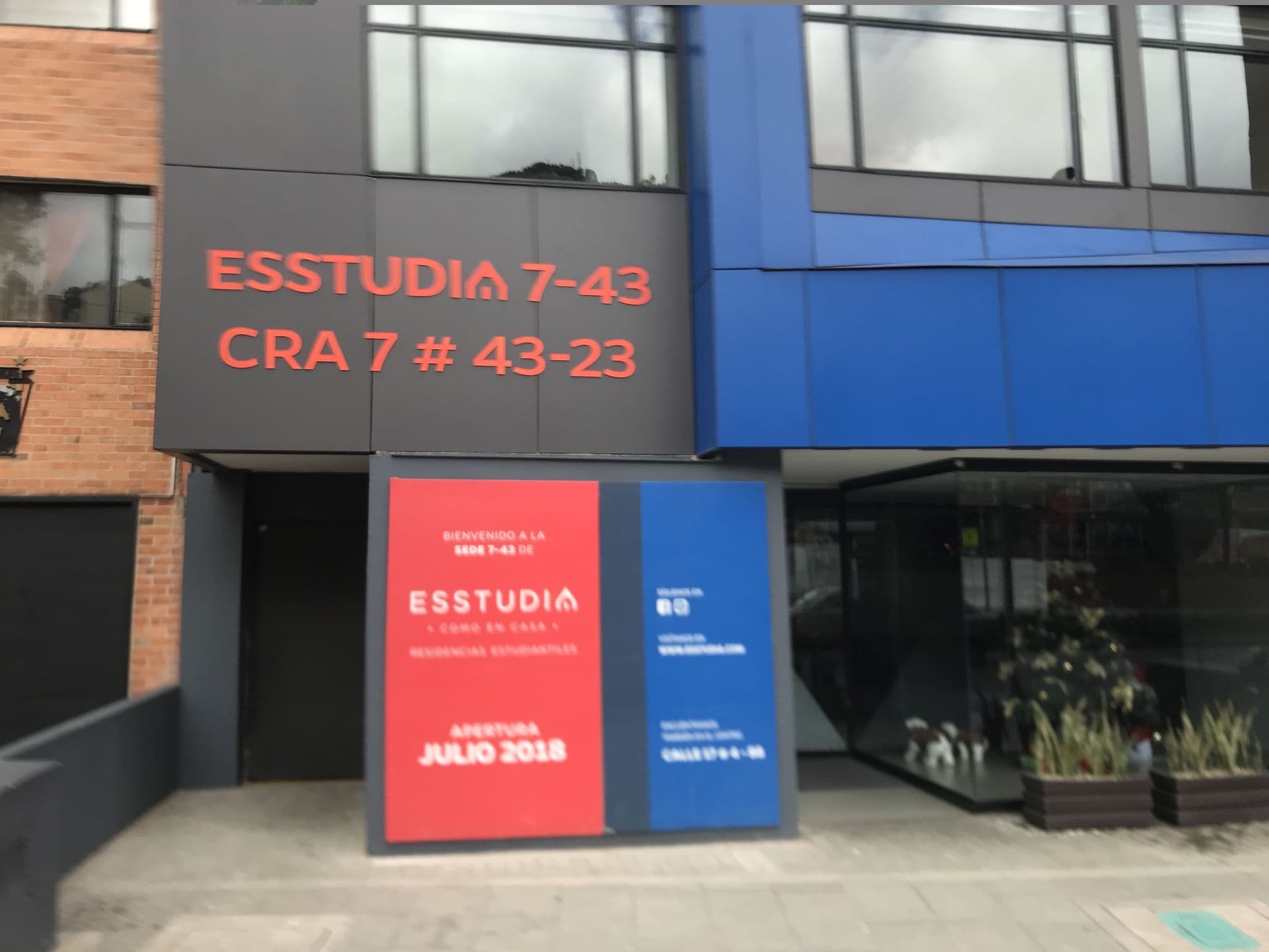 Street view near Hotel Létoile, Bogotá