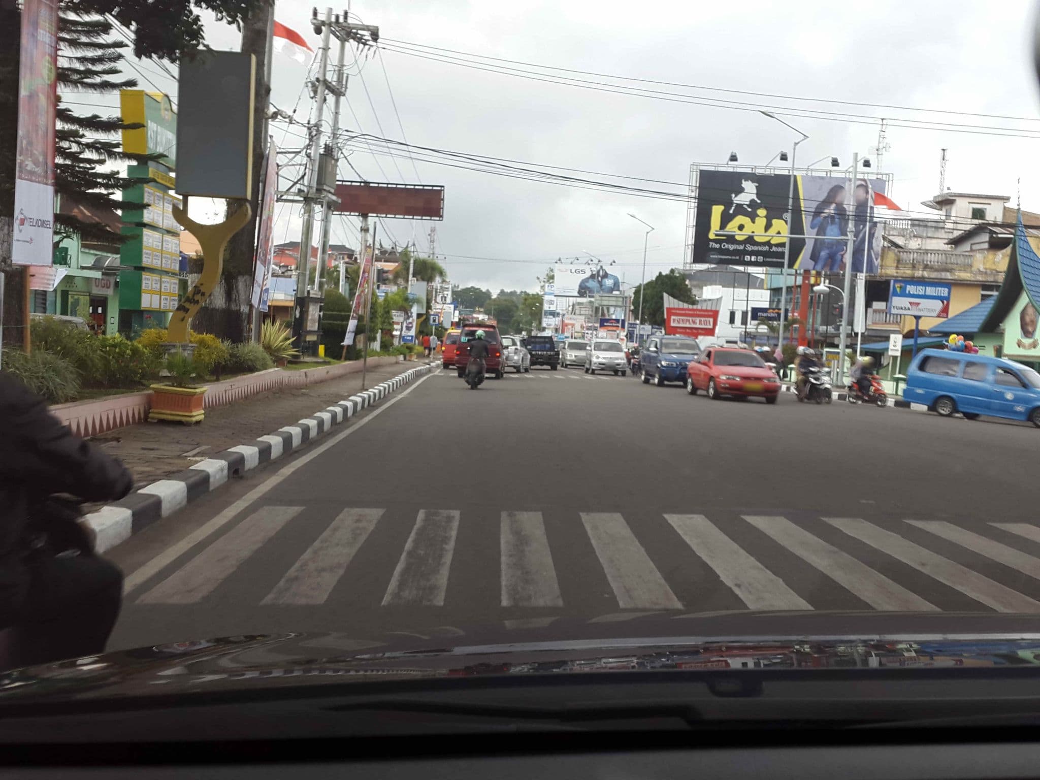 Street view near Gallery Hotel Bukit Tinggi, Bukittinggi — © roadroid (CC BY-SA · Mapillary)