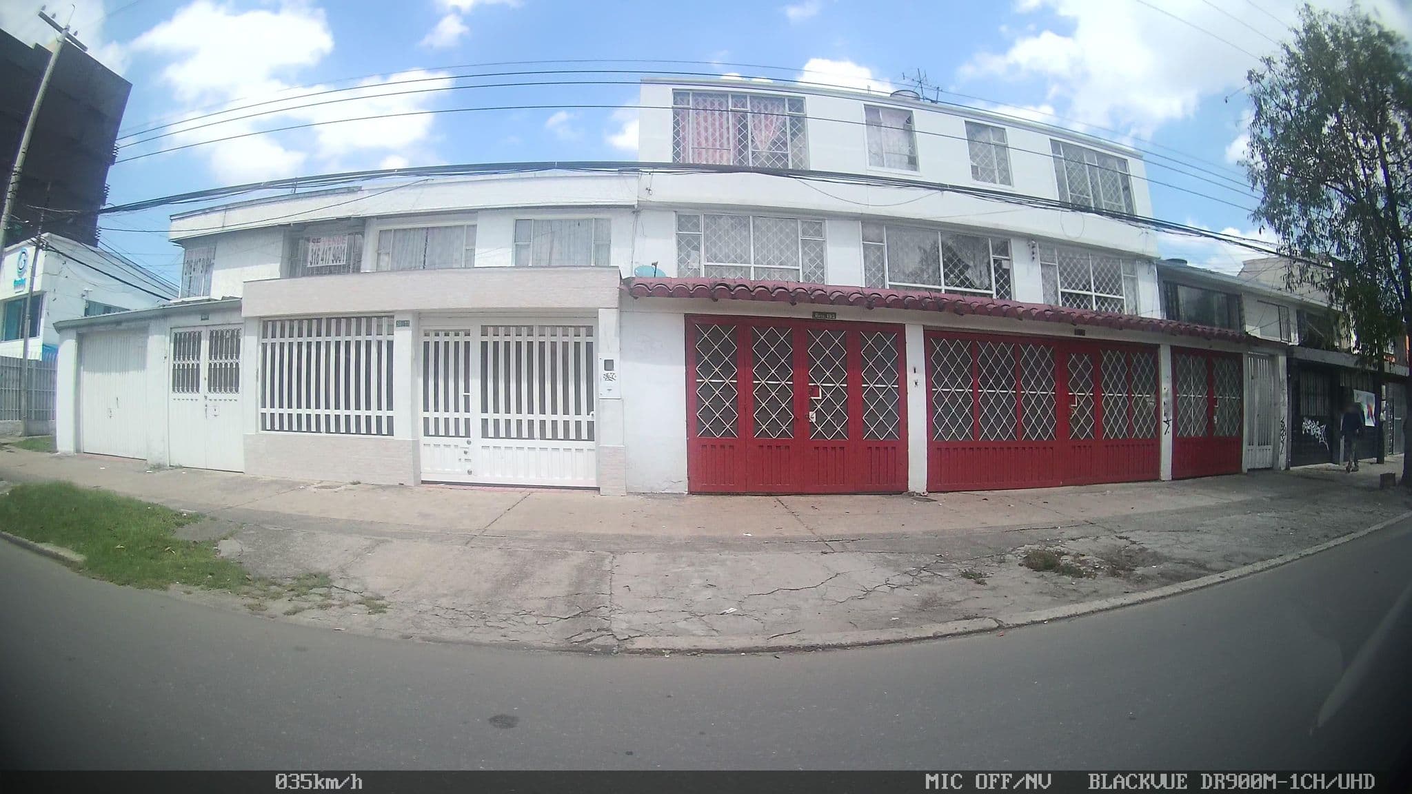 Street view near Hotel Quintas de Normandia, Bogotá