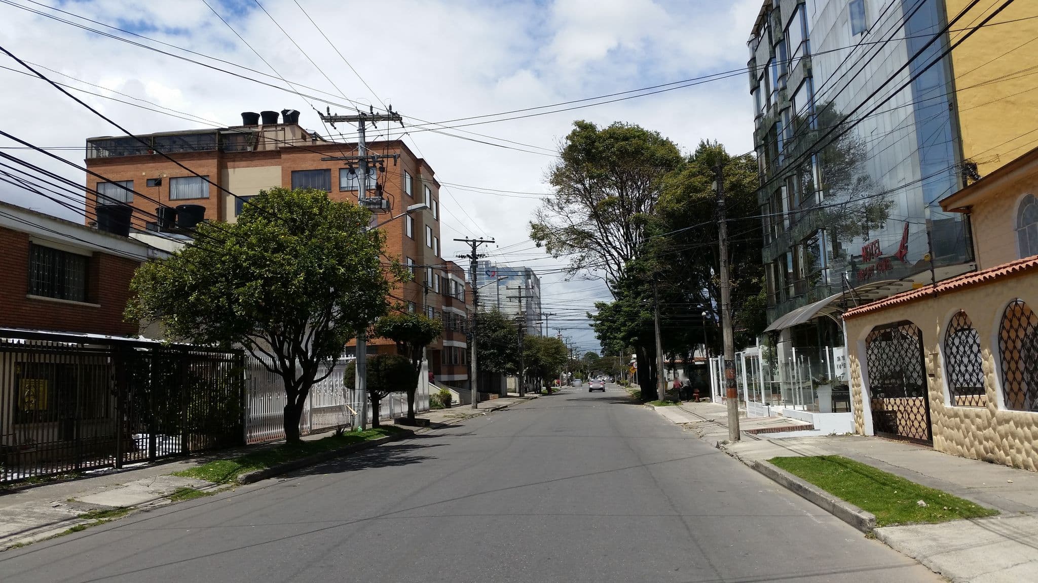 Street view near Hotel Airport Travel, Kennedy — © ejegg (CC BY-SA · Mapillary)