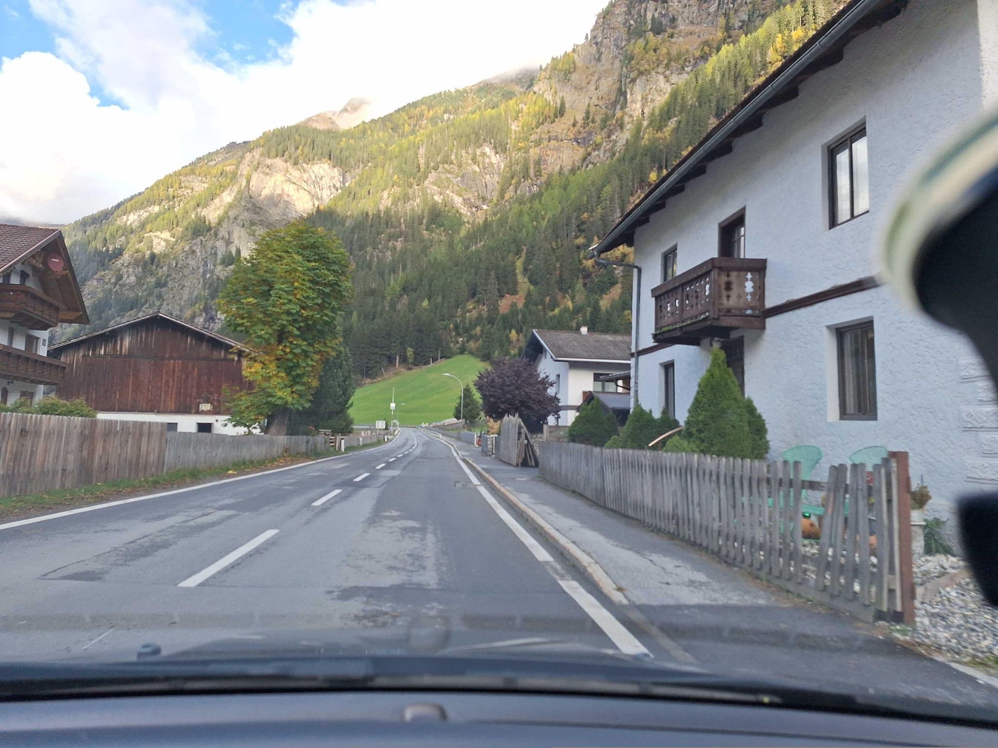 Street view near Apart Larcher, Ried im Oberinntal — © Langfahrer (CC BY-SA · Mapillary)