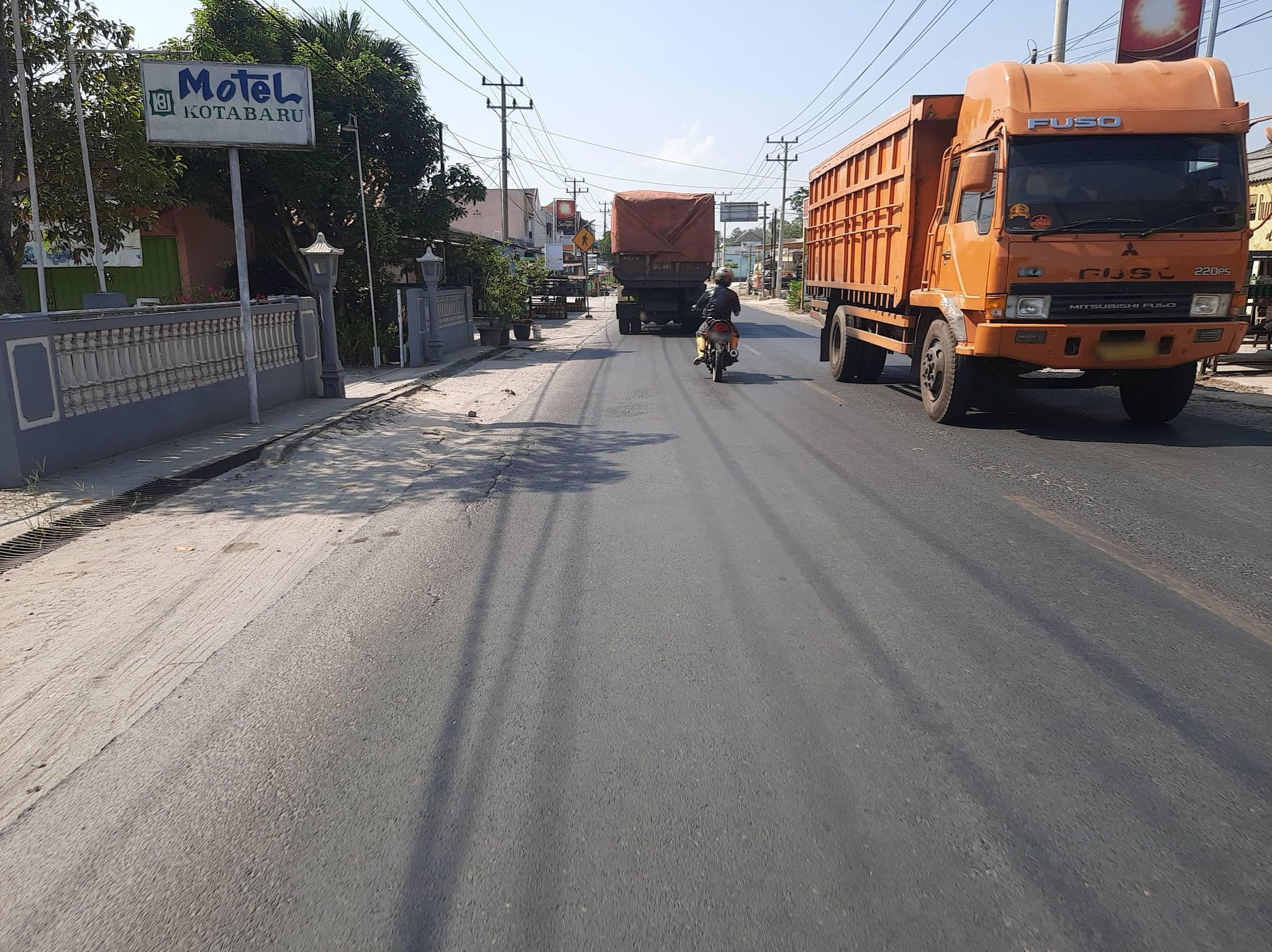 Street view near Hotel Nasional, Baturaja — © Kaart_Local (CC BY-SA · Mapillary)