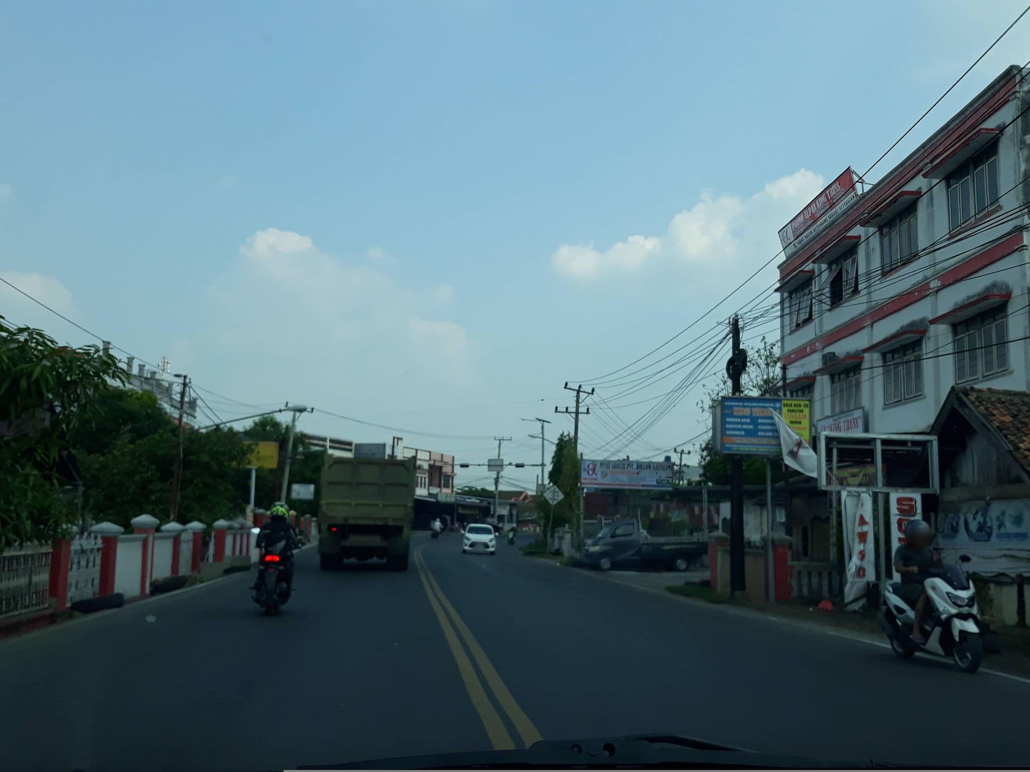 Street view near hote duta palembang, Baturaja — © Kaart_Local (CC BY-SA · Mapillary)