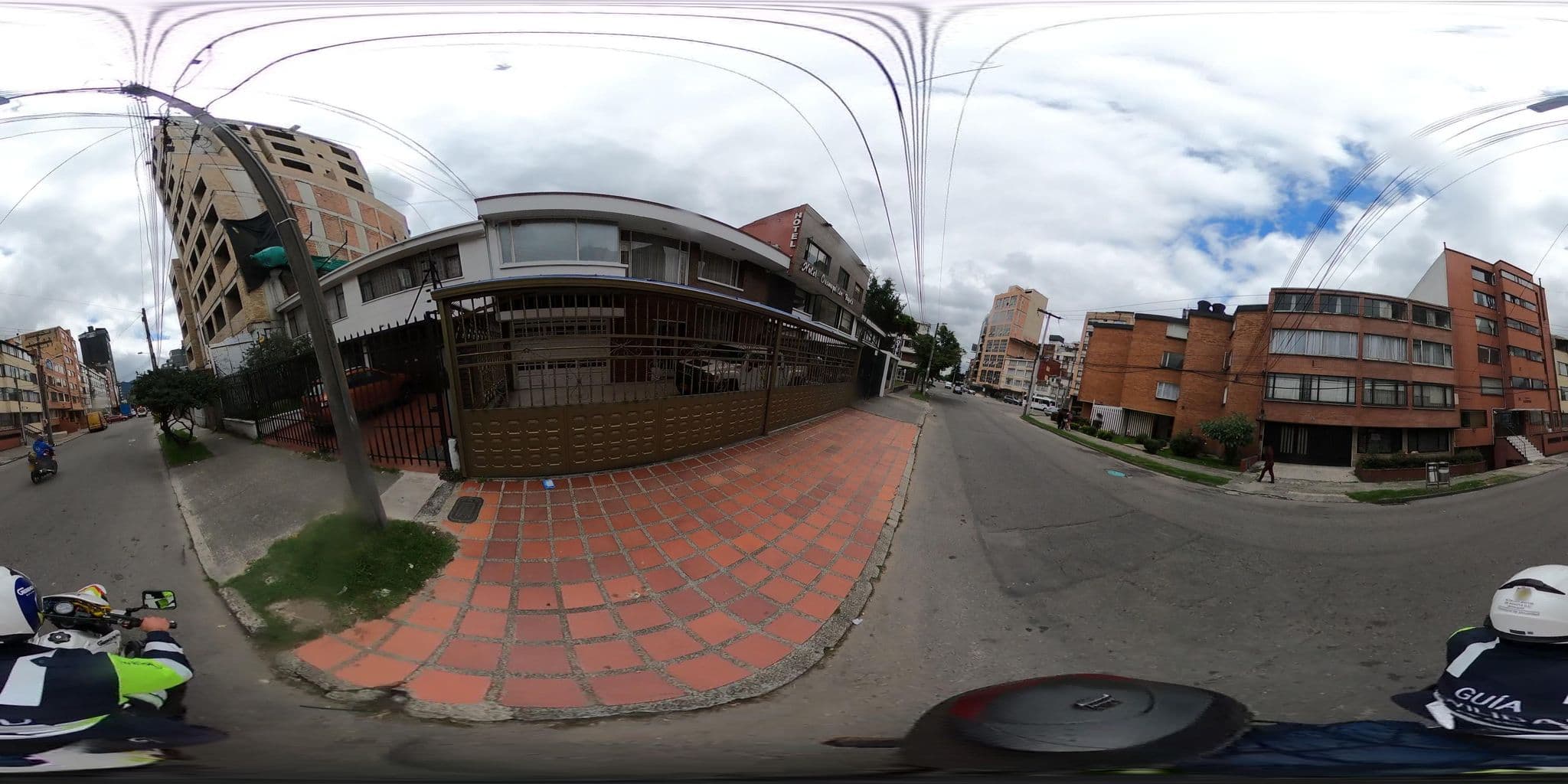 Street view near Terraza Hotel, Bogotá