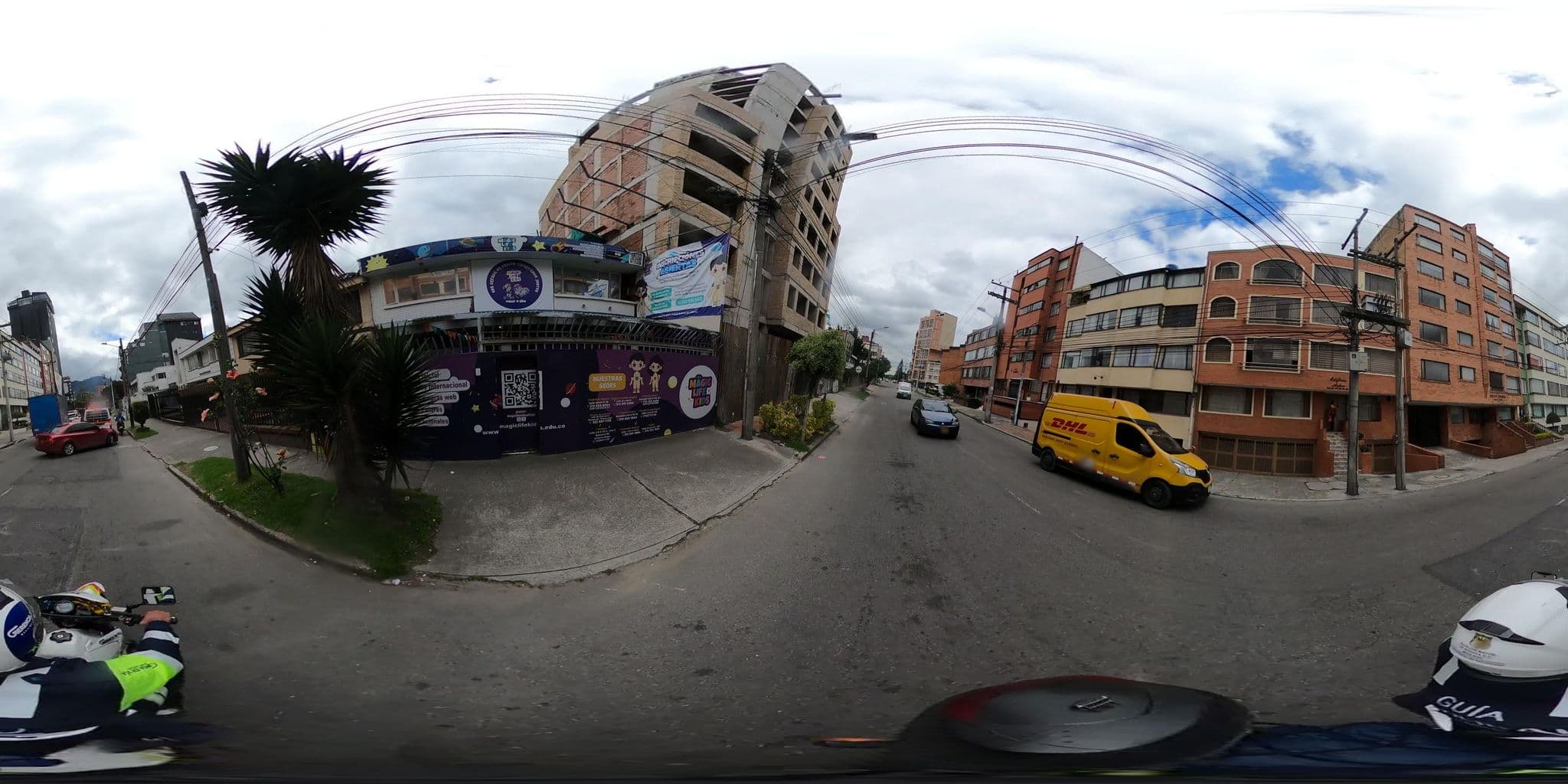Street view near Balcones De Isabela, Bogotá
