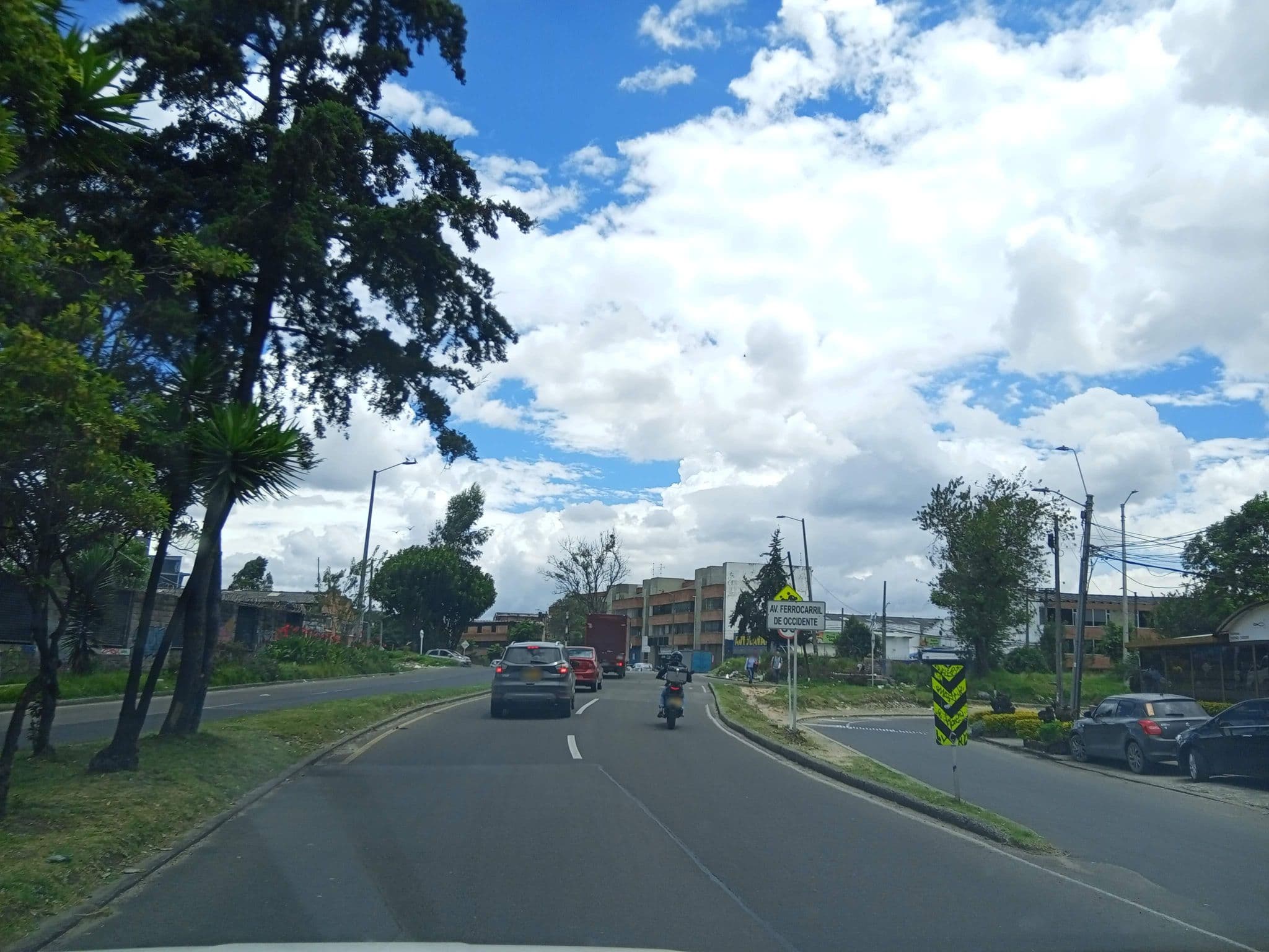 Street view near Hotel Ferrovial, Bogotá