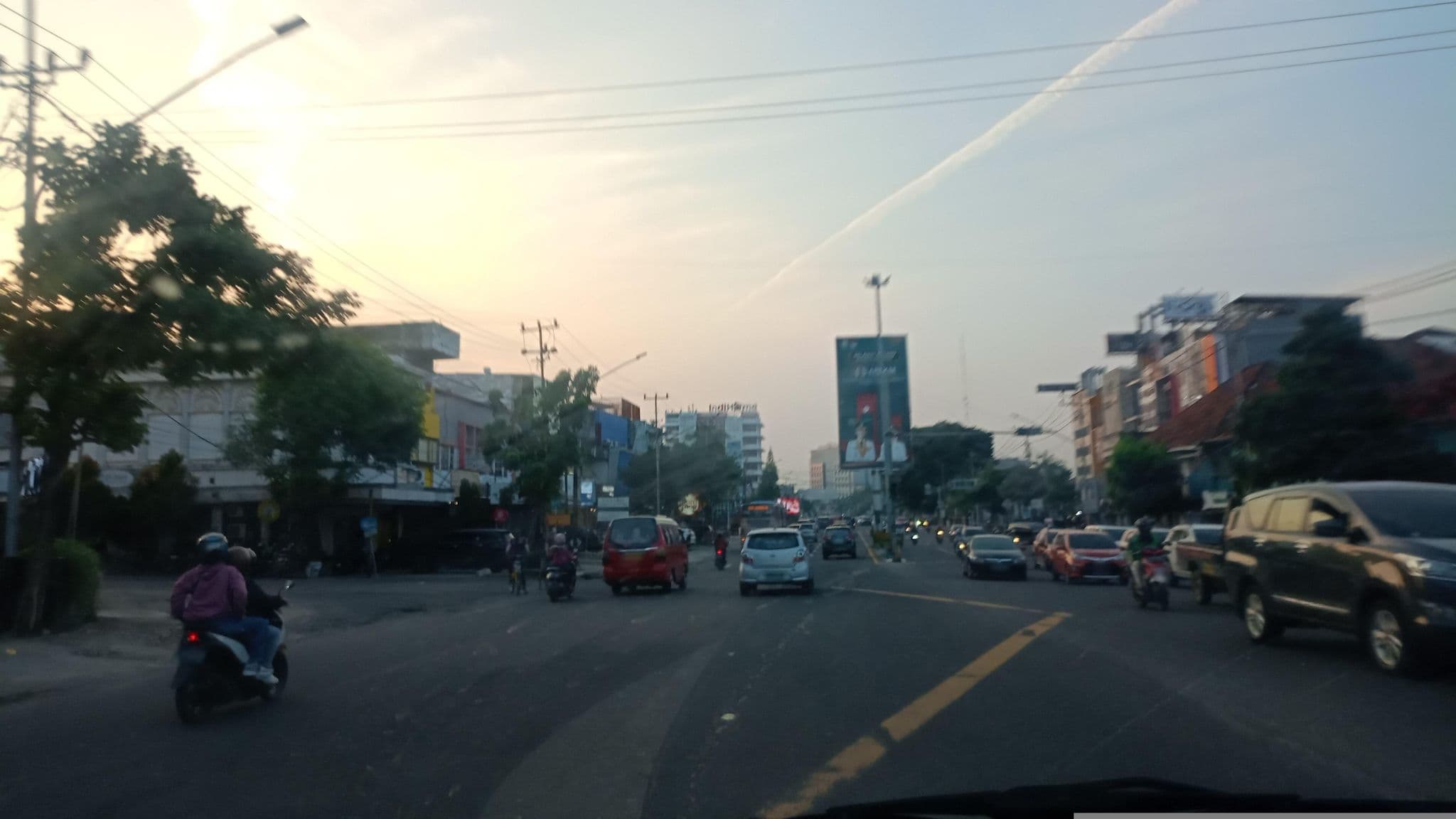 Street view near Da Vinci Lounge, Palembang — © Kaart_Local (CC BY-SA · Mapillary)