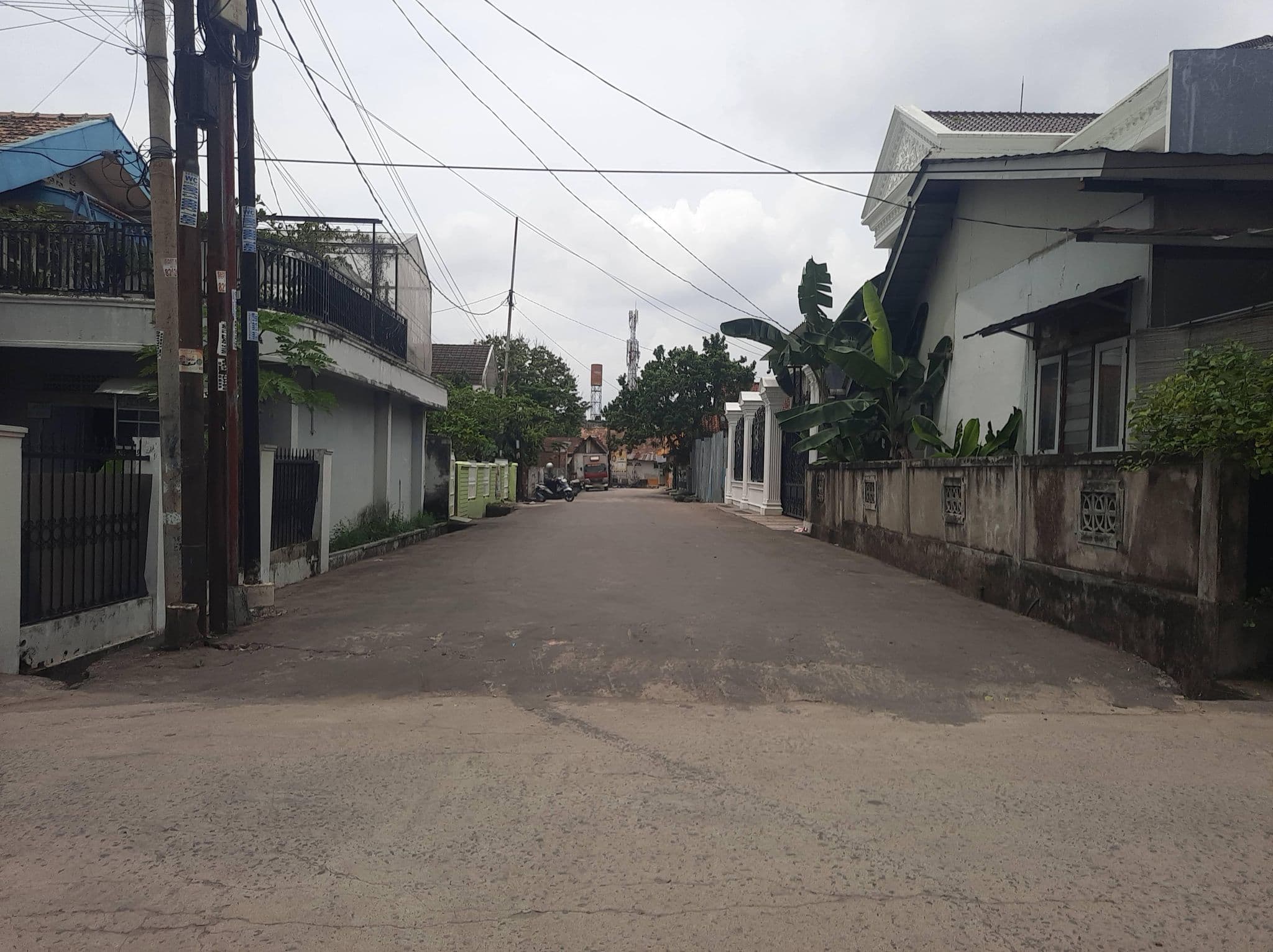 Street view near Villa & Hotel Wisata Gunung Gare, Palembang — © Kaart_Local (CC BY-SA · Mapillary)