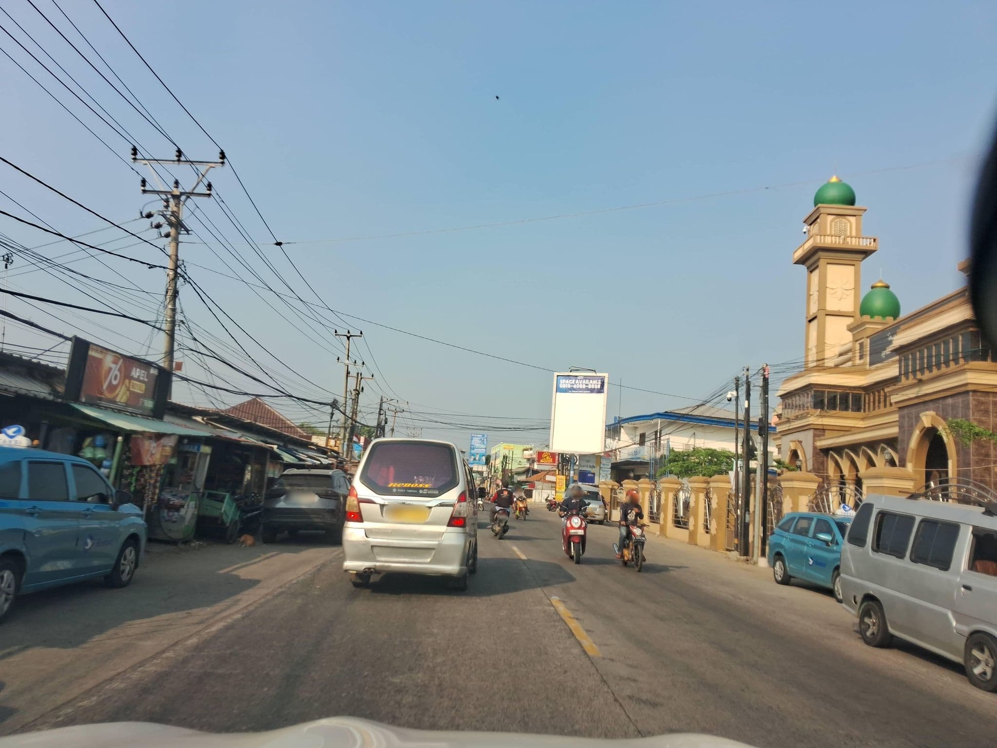 Street view near Aston Anyer Beach Hotel, Cilegon — © Kaart_Local (CC BY-SA · Mapillary)