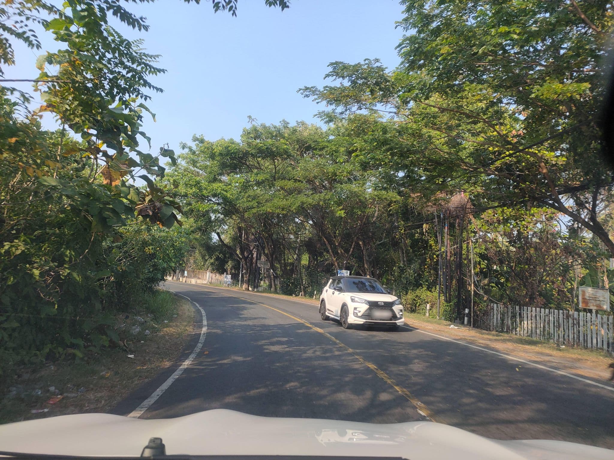 Street view near Wisma Telkom Anyer, Cilegon — © Kaart_Local (CC BY-SA · Mapillary)