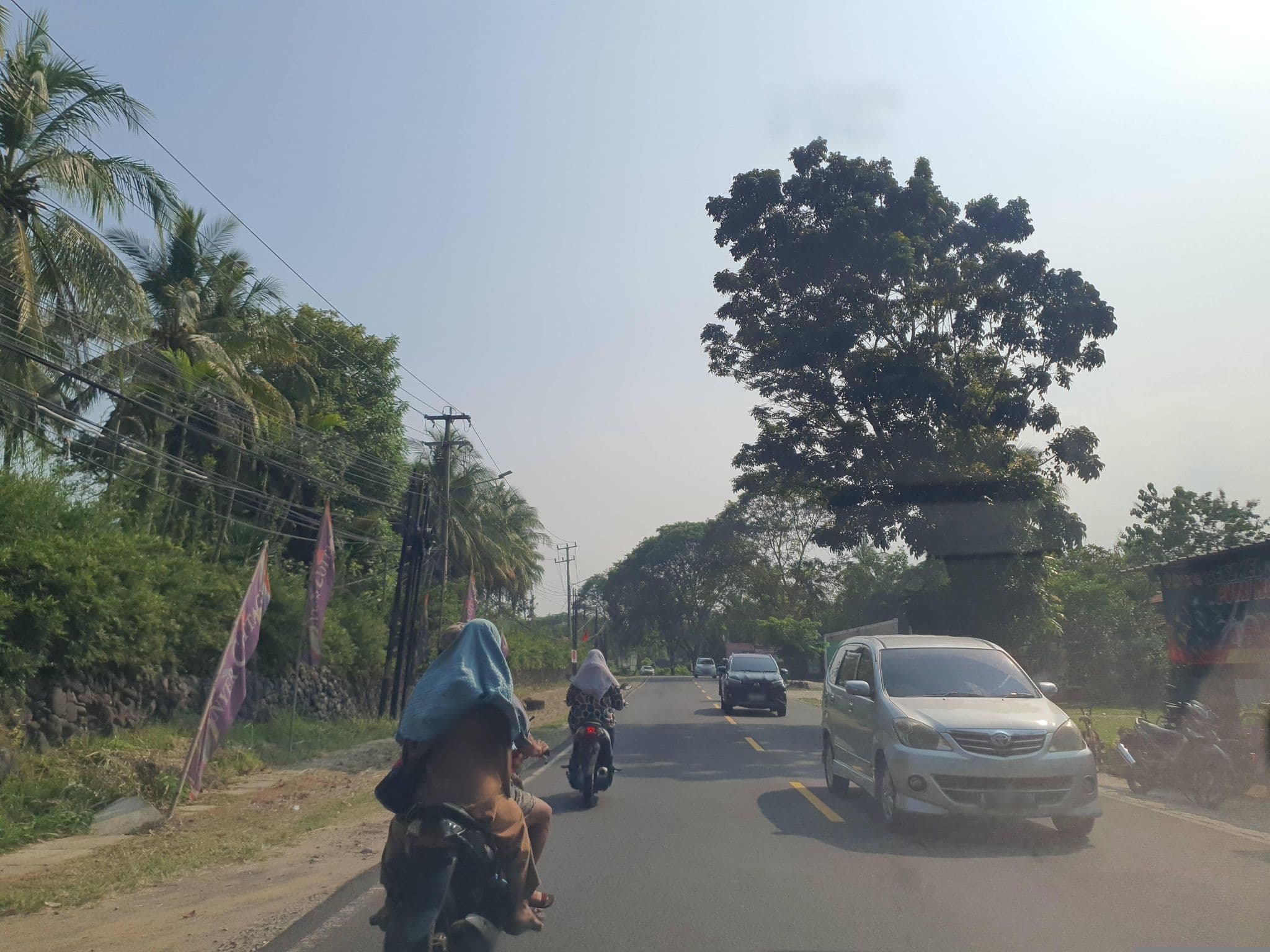 Street view near Anyer Cottage, Cilegon — © FotoPeta (CC BY-SA · Mapillary)