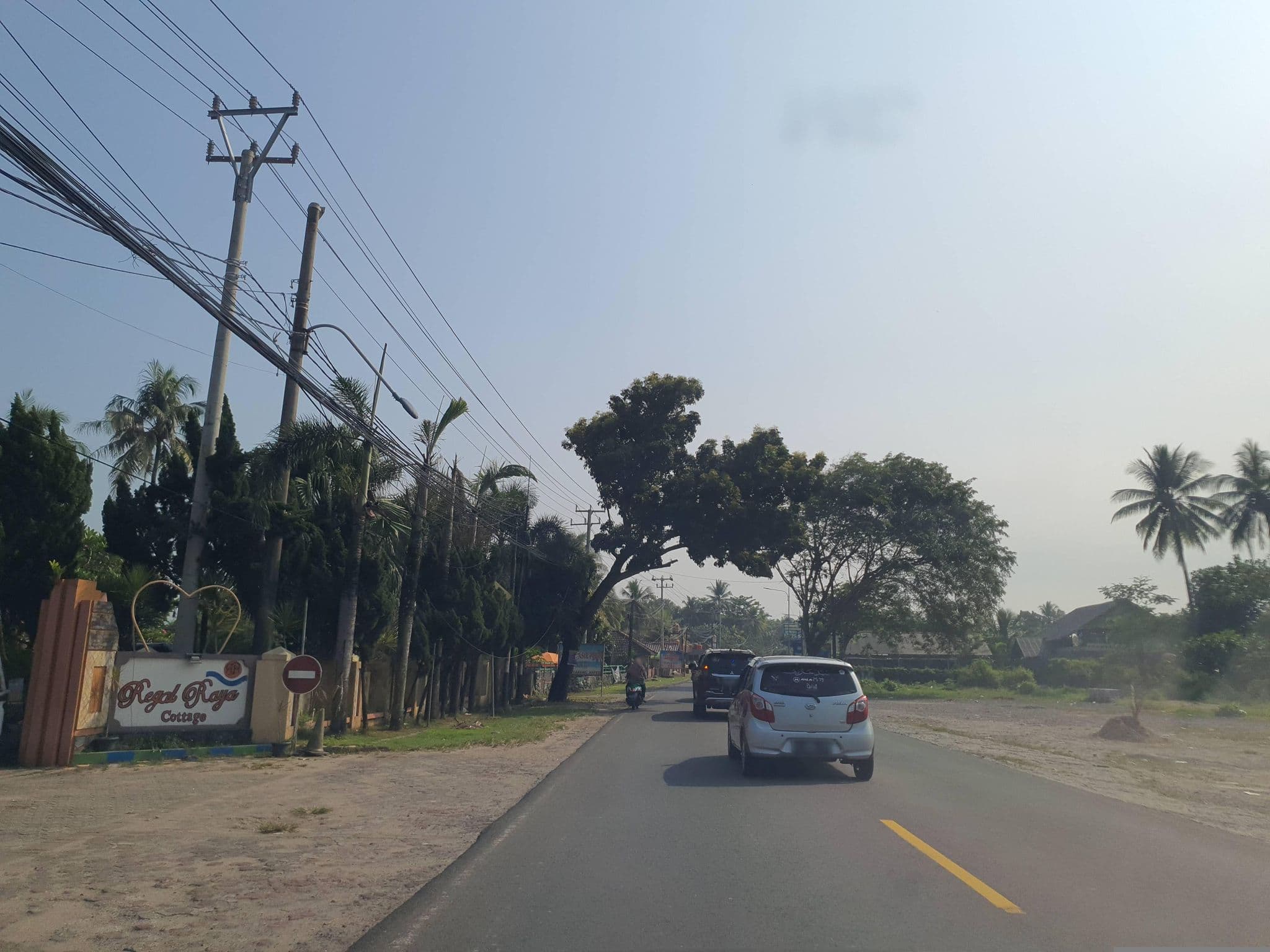 Street view near Regal Raya Cottage, Cilegon — © FotoPeta (CC BY-SA · Mapillary)