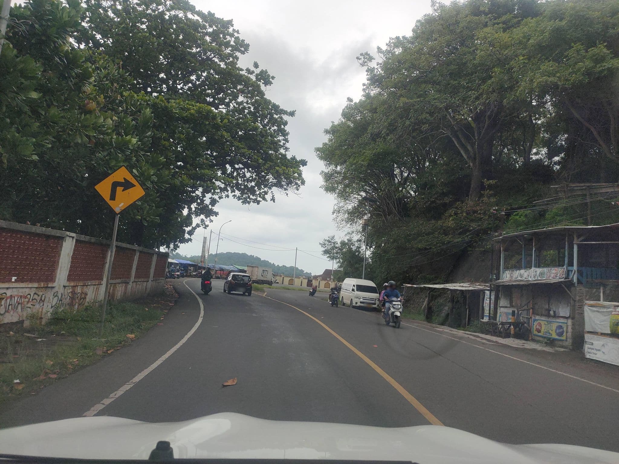 Street view near Hotel Pesona Merak, Cilegon — © Kaart_Local (CC BY-SA · Mapillary)