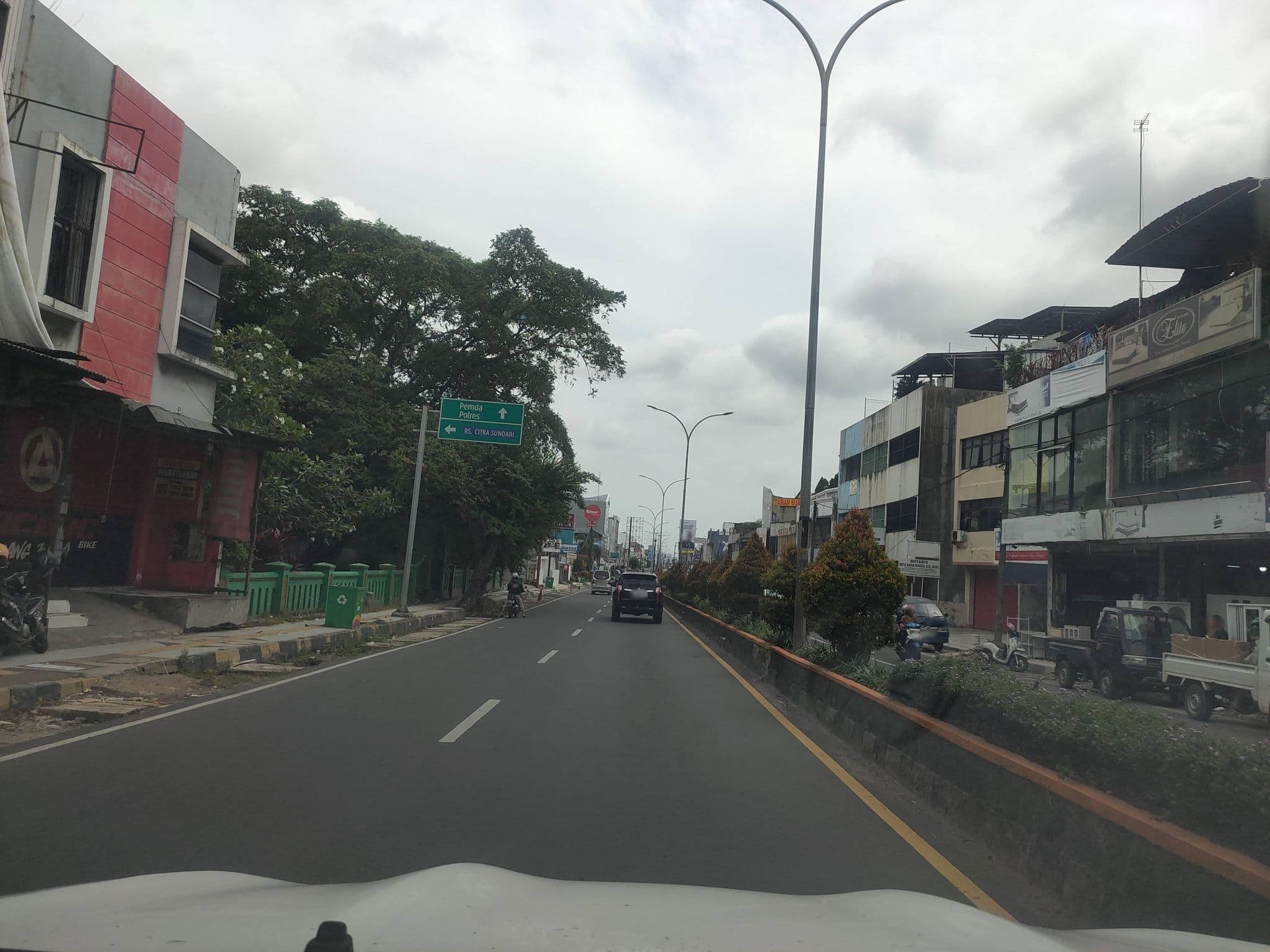 Street view near permata krakatau hotel, Cilegon — © Kaart_Local (CC BY-SA · Mapillary)