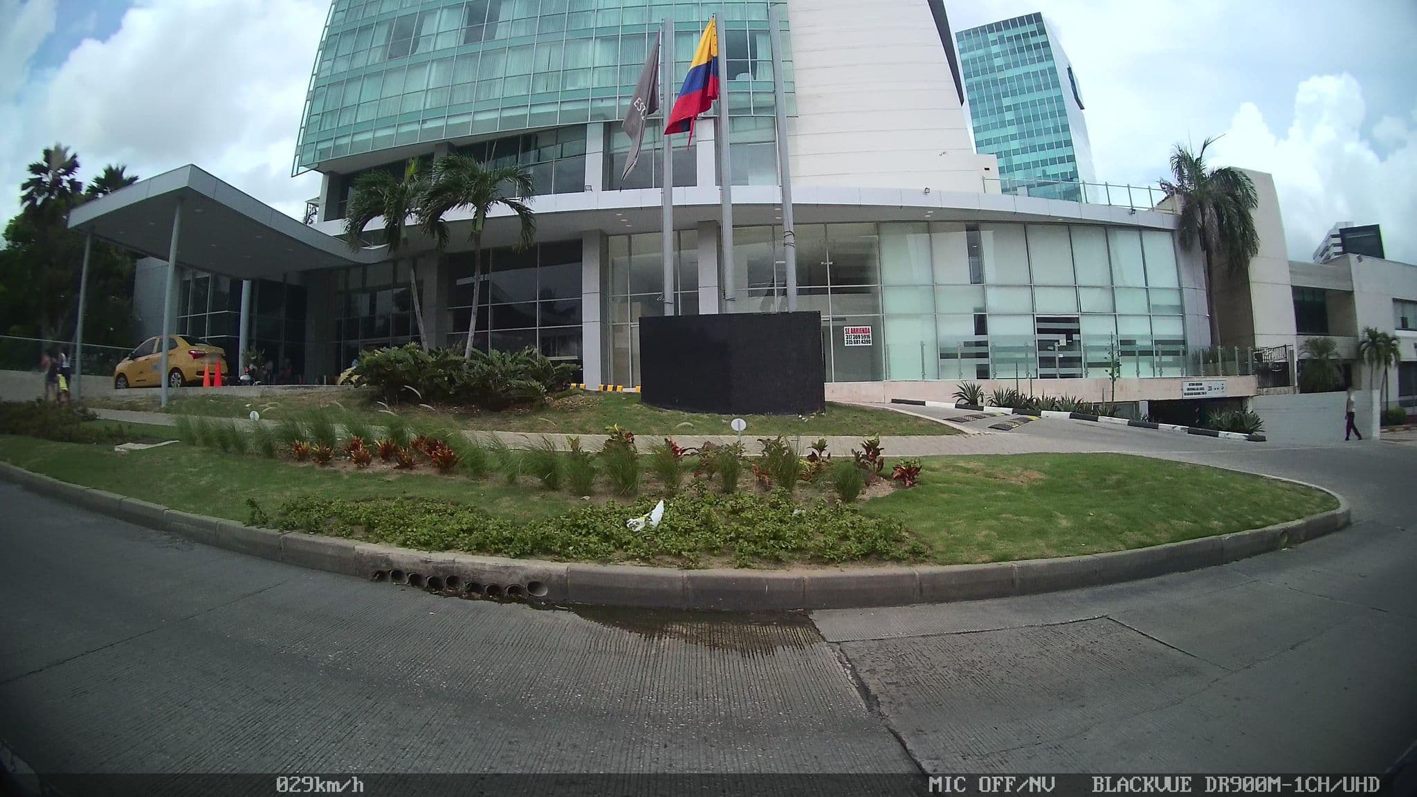 Street view near Hotel Estelar Alto Prado, Barranquilla — © kaart_2 (CC BY-SA · Mapillary)
