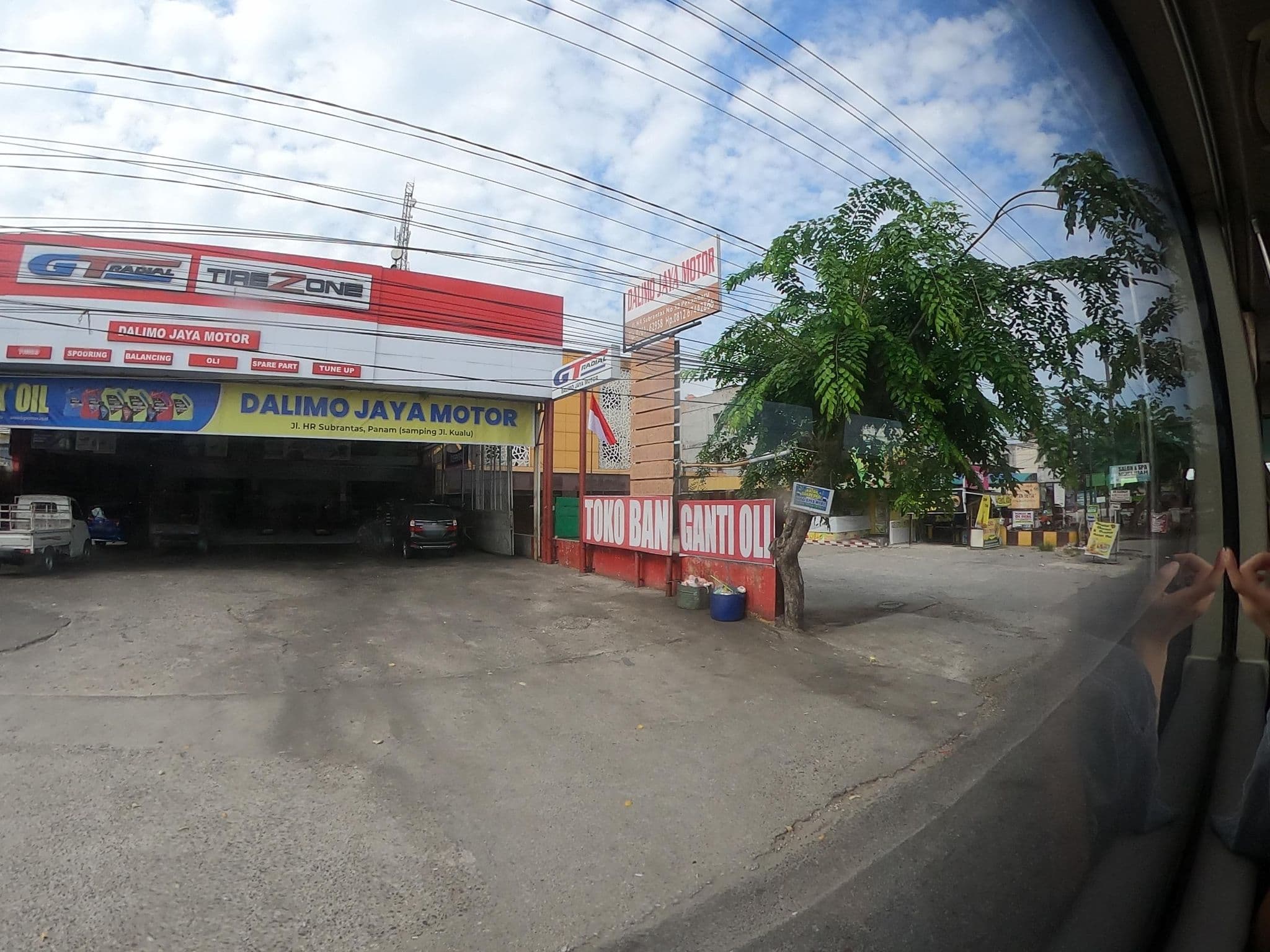 Street view near Parma hotel, Pekanbaru — © rgtm_ryuiki (CC BY-SA · Mapillary)