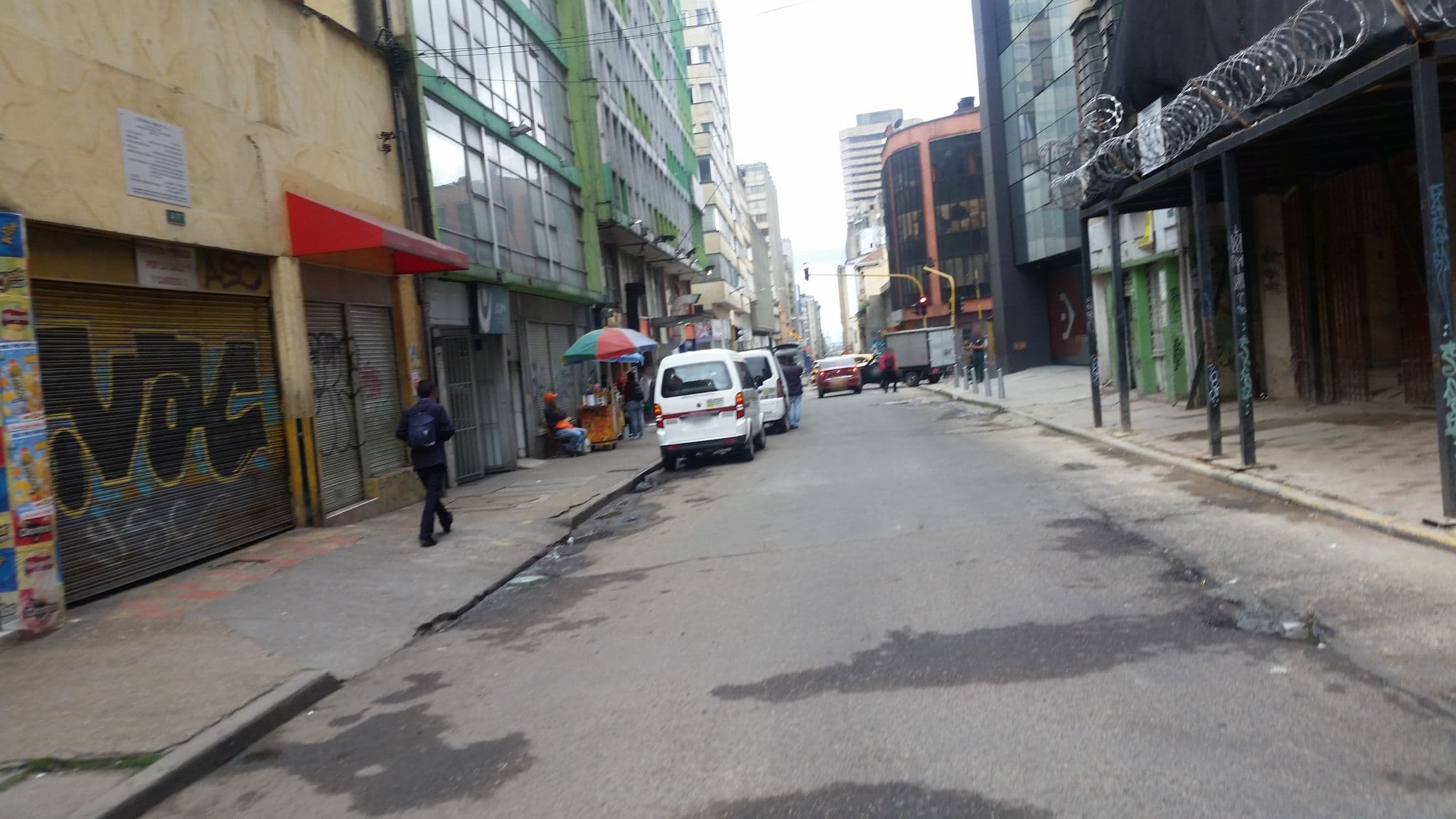 Street view near Hotel Museo San Moritz, Bogotá