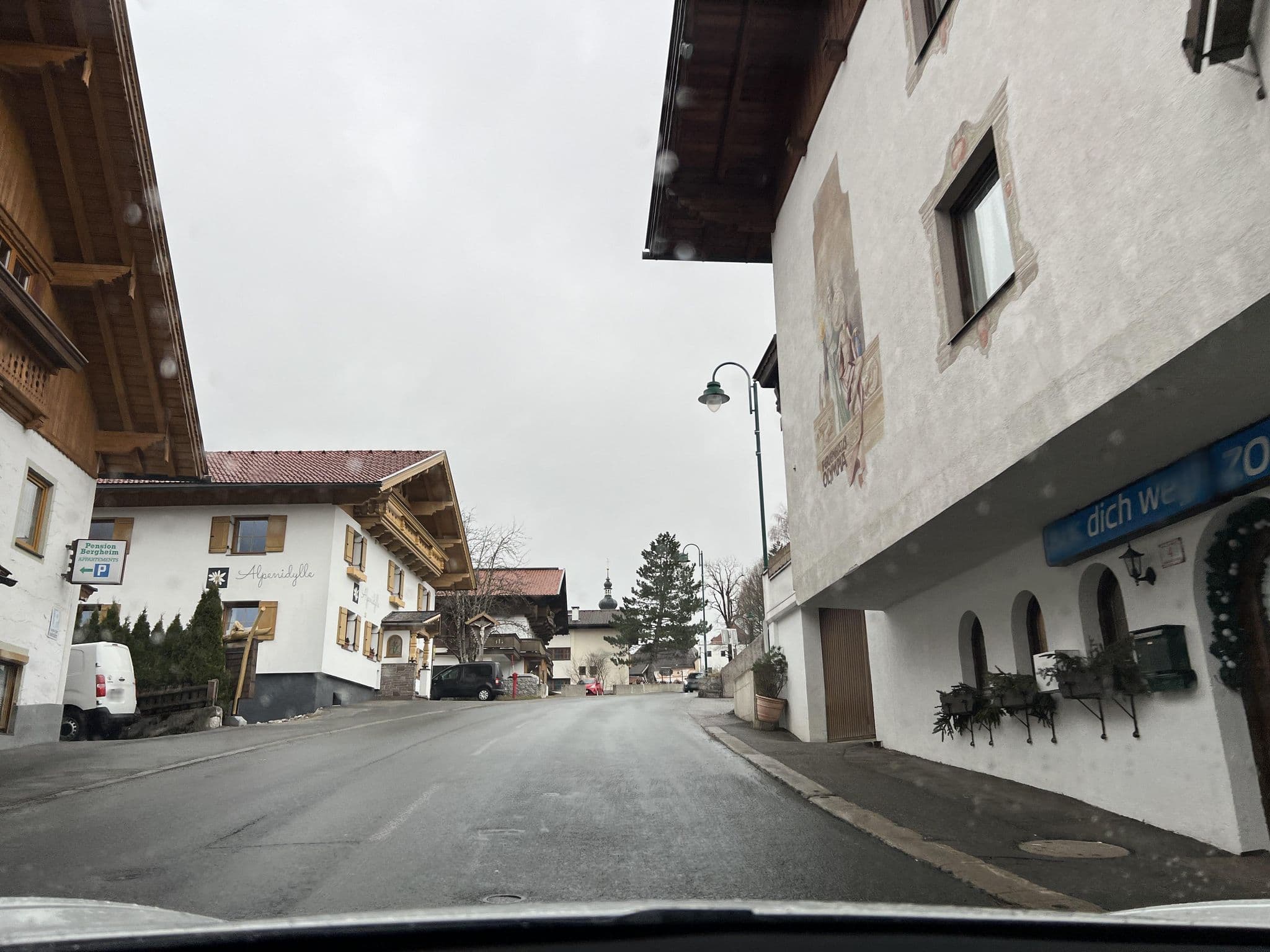 Street view near Alpenidylle, Lermoos — © ottor (CC BY-SA · Mapillary)