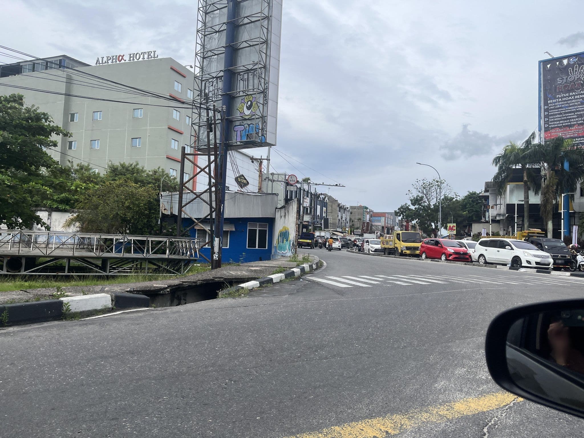 Street view near Room 102 Hotel Wisma 45, Pekanbaru — © haneststs (CC BY-SA · Mapillary)