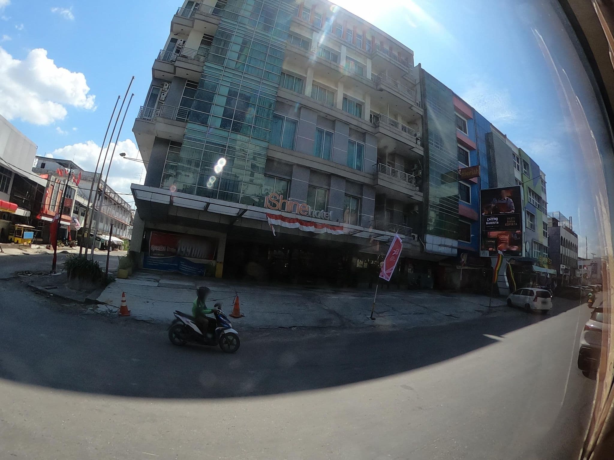 Street view near I-Shine Hotel Pekanbaru, Pekanbaru — © rgtm_ryuiki (CC BY-SA · Mapillary)