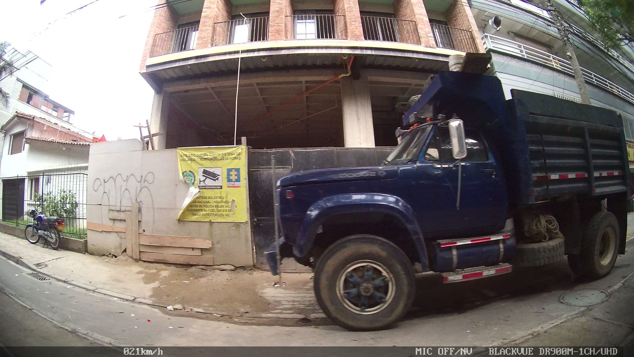 Street view near Kuboz, Medellín — © kaart_4 (CC BY-SA · Mapillary)