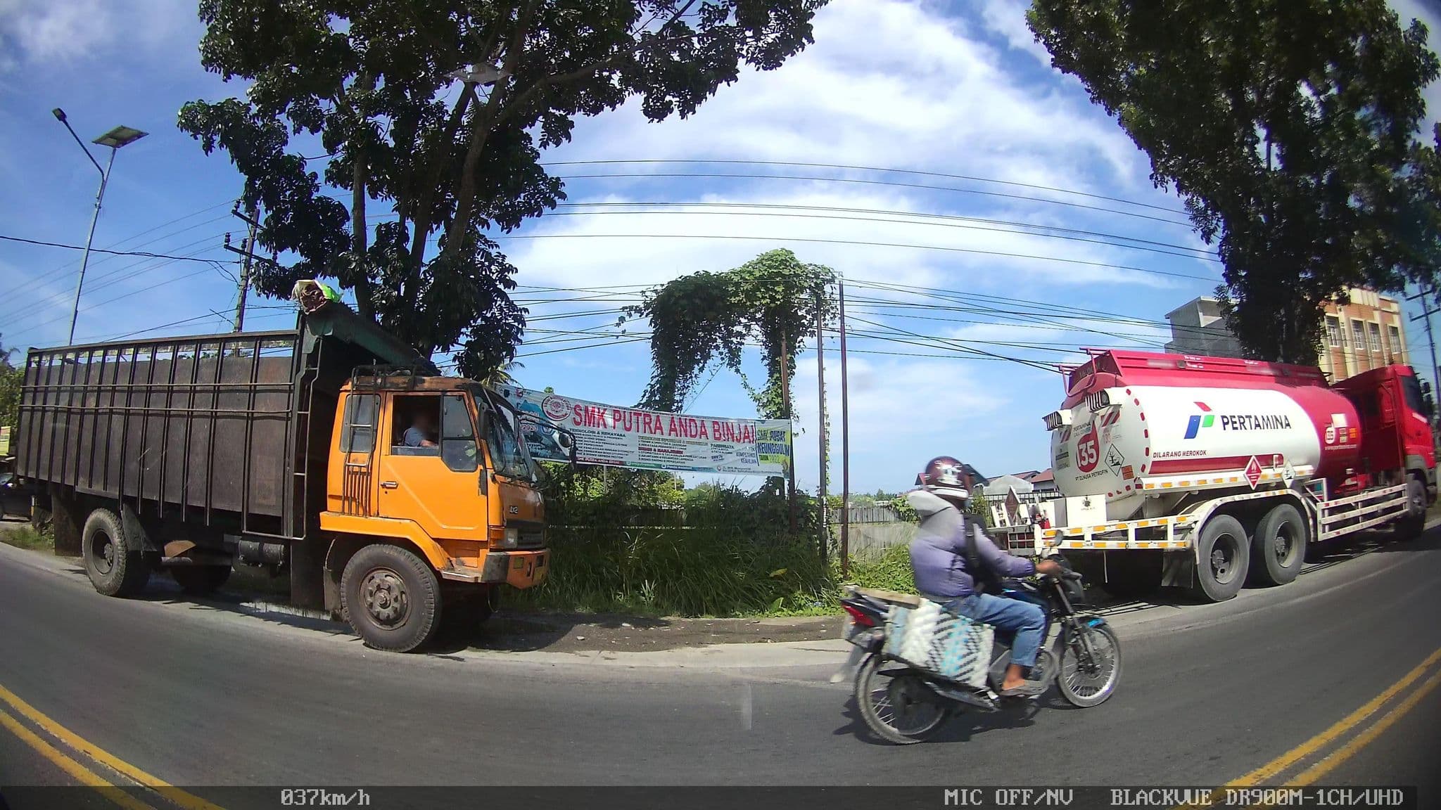Street view near Hotel Salabintana, Binjai — © kaart_2 (CC BY-SA · Mapillary)