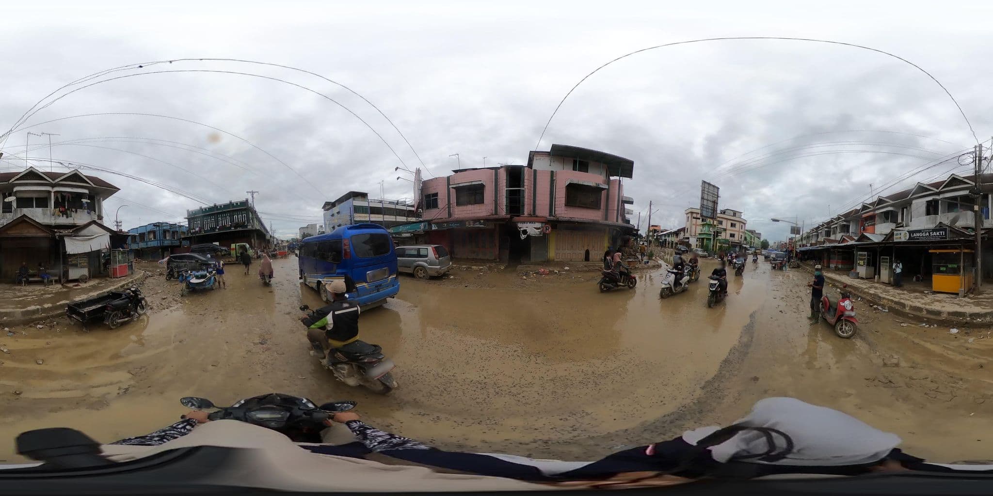 Street view near Hotel Seulawah, Langsa — © hadyprast22 (CC BY-SA · Mapillary)