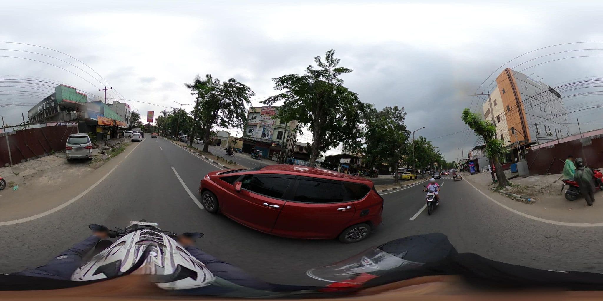 Street view near Lexus Hotel Medan, Medan — © danbjoseph (CC BY-SA · Mapillary)