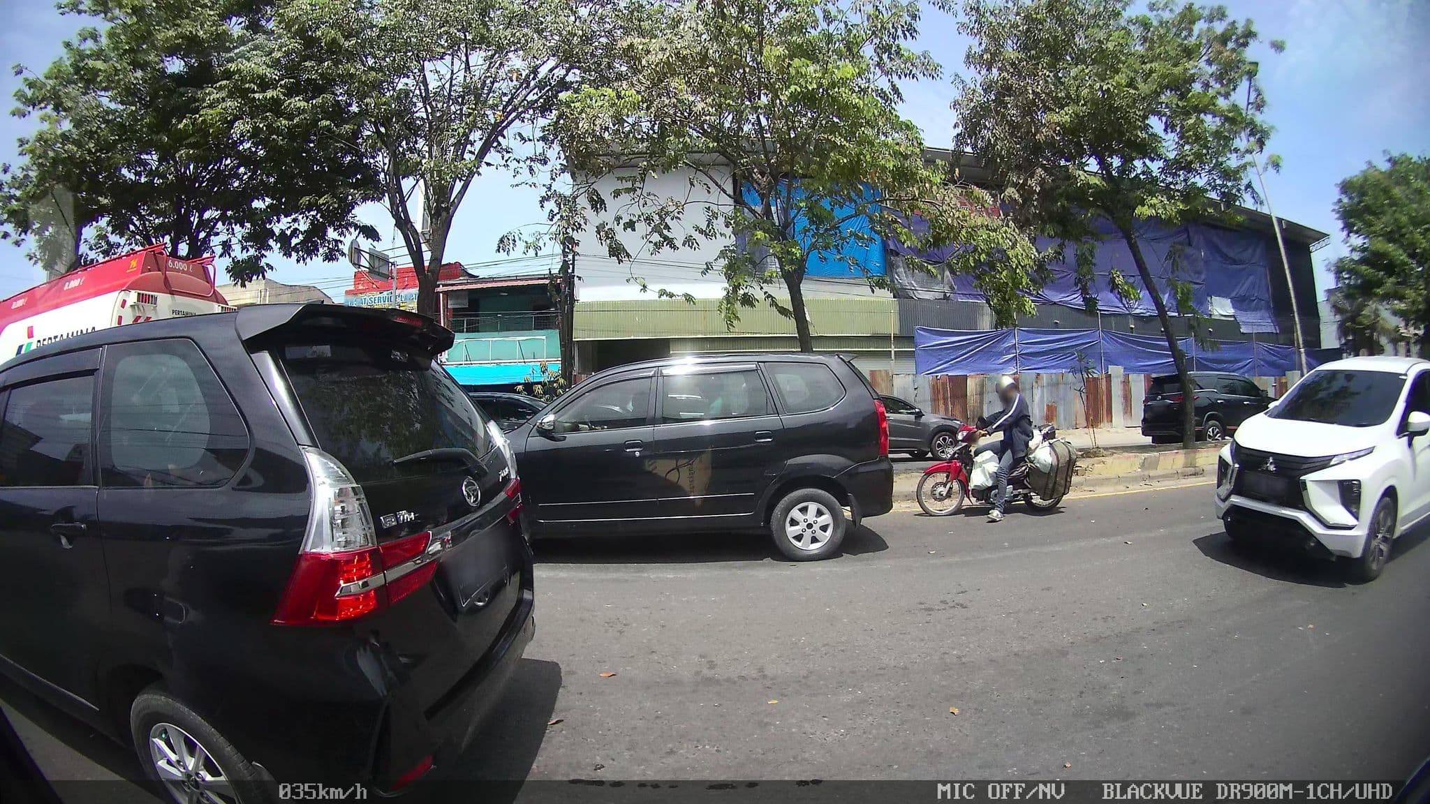 Street view near Syariah Mart (kompleks bumi seroja permai), Sunggal — © kaart_2 (CC BY-SA · Mapillary)