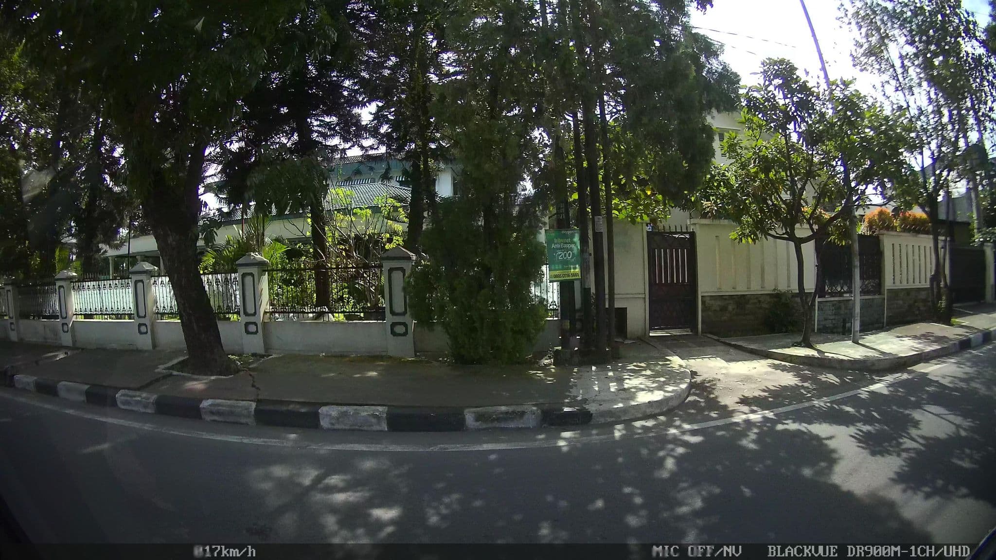 Street view near Hotel Cherry Pink, Medan — © kaart_2 (CC BY-SA · Mapillary)