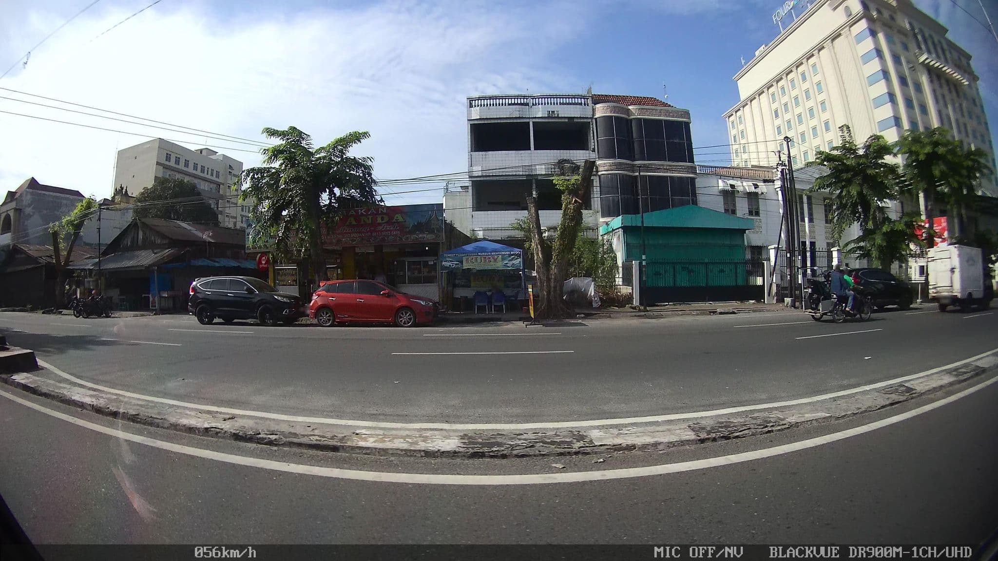 Street view near Hotel Four Points By Sheraton Medan, Medan — © kaart_2 (CC BY-SA · Mapillary)