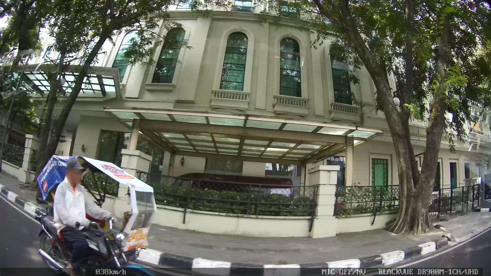 Street view near Empress Restaurant - Guangzhou Room, Medan — © kaart_2 (CC BY-SA · Mapillary)