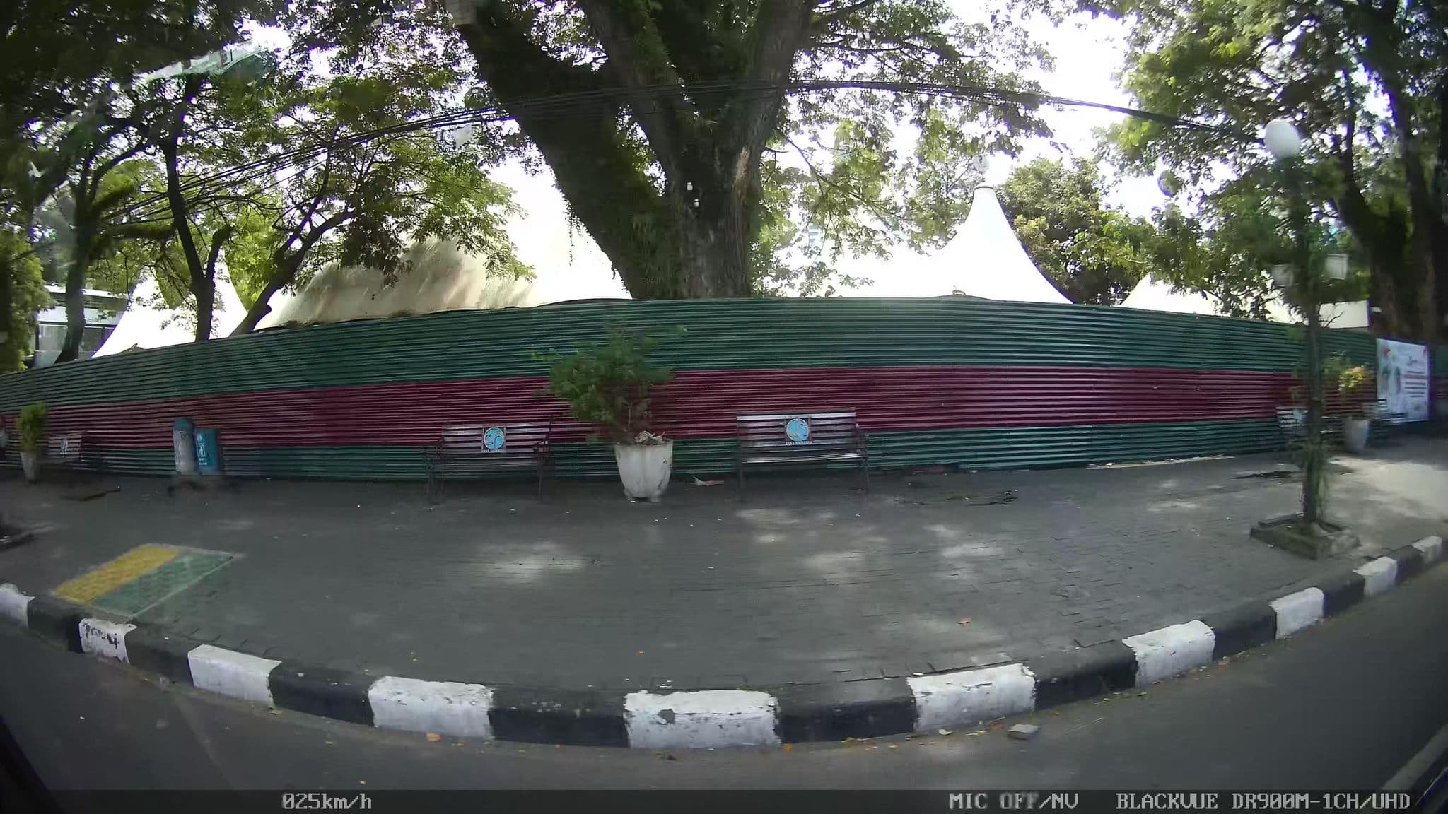 Street view near De Boer Hotel, Medan — © kaart_2 (CC BY-SA · Mapillary)