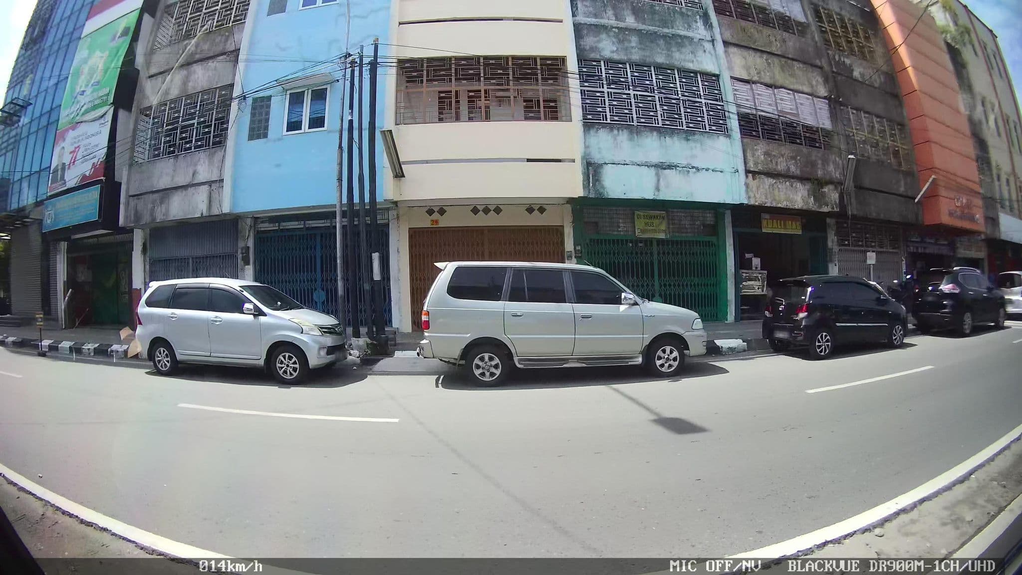 Street view near The Condominium Hotel Danau Toba Int., Medan — © kaart_2 (CC BY-SA · Mapillary)